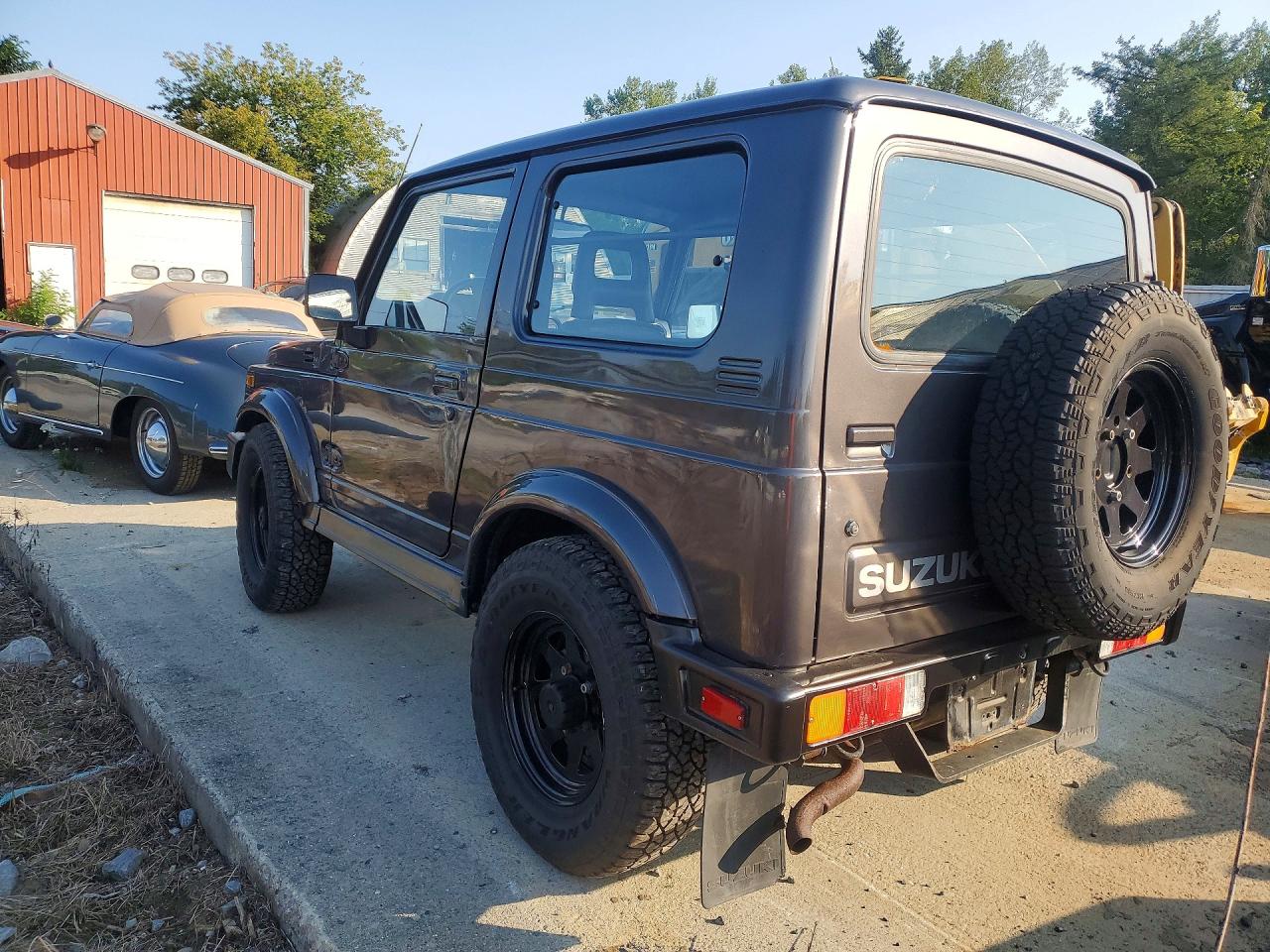 1986 Suzuki Samurai Black vin: JS3JC51V8G4110639
