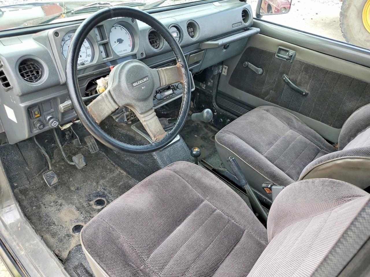 1986 Suzuki Samurai Black vin: JS3JC51V8G4110639