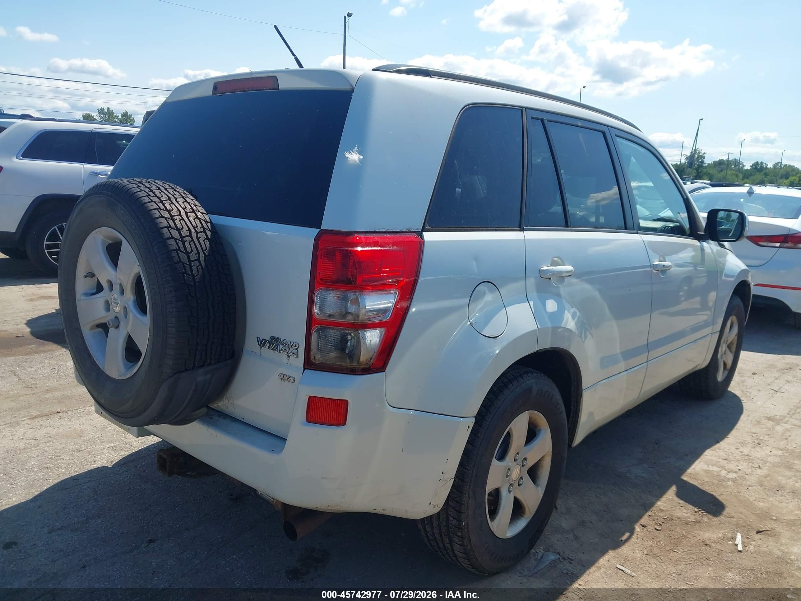 2009 Suzuki Grand Vitara Xsport White vin: JS3TD044694100688