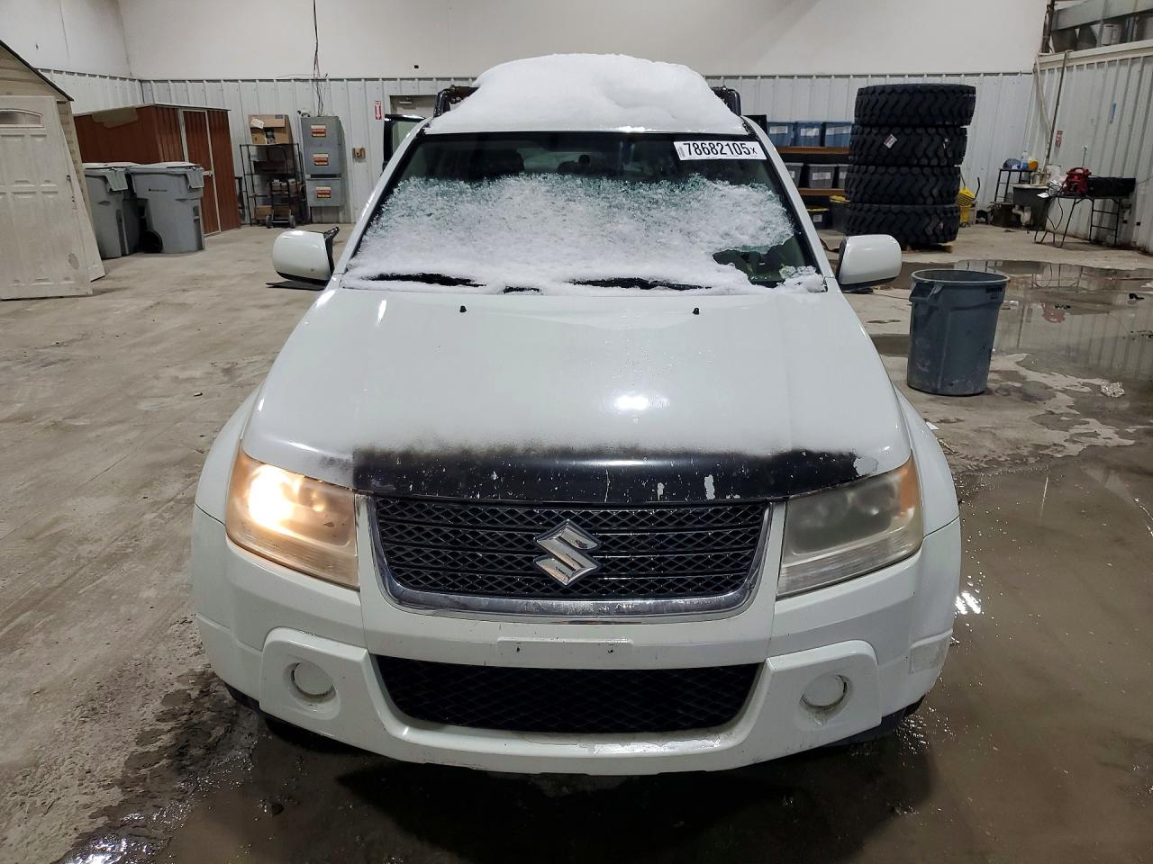 2011 Suzuki Grand Vitara Premium White vin: JS3TD0D24B4100967
