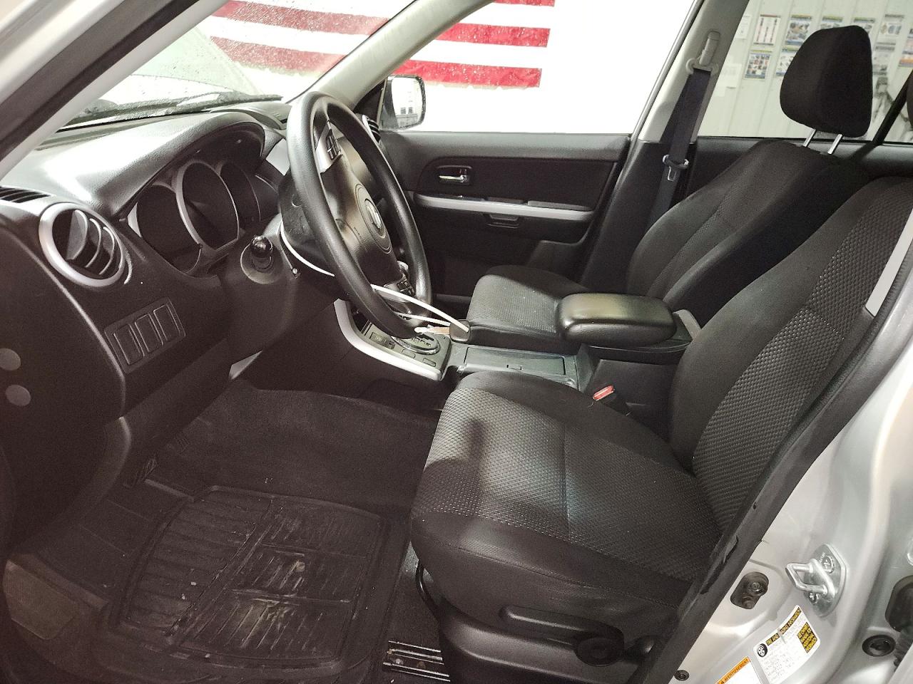 2012 Suzuki Grand Vitara Premium Silver vin: JS3TD0D25C4101143