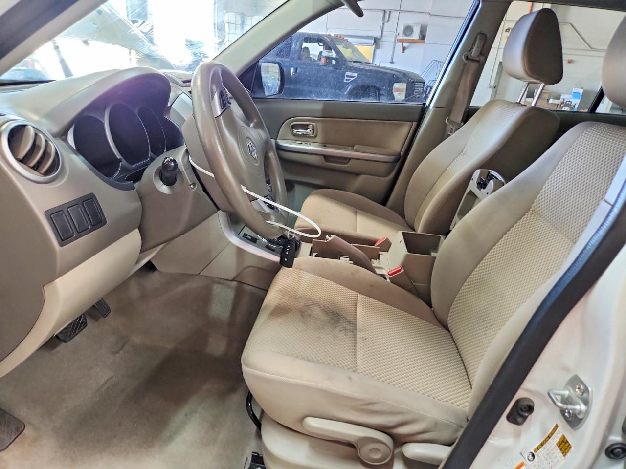 2012 Suzuki Grand Vitara Premium White vin: JS3TD0D29C4101226