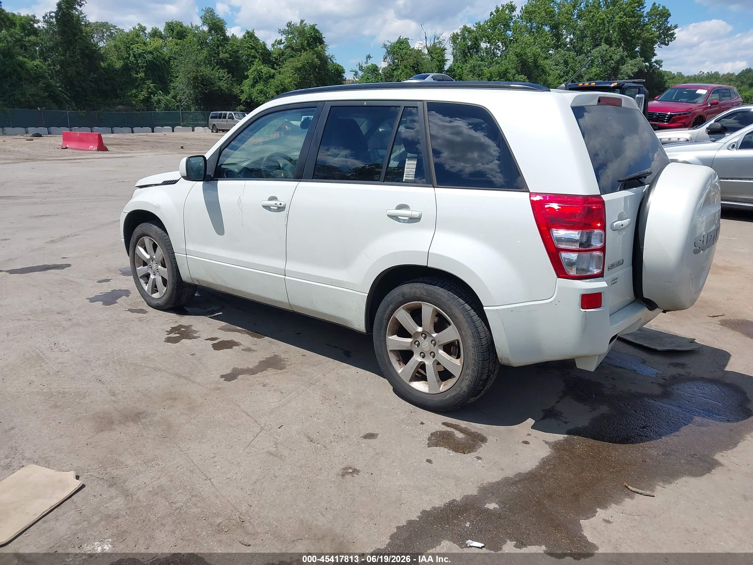 2011 Suzuki Grand Vitara Limited White vin: JS3TD0D70B4100010