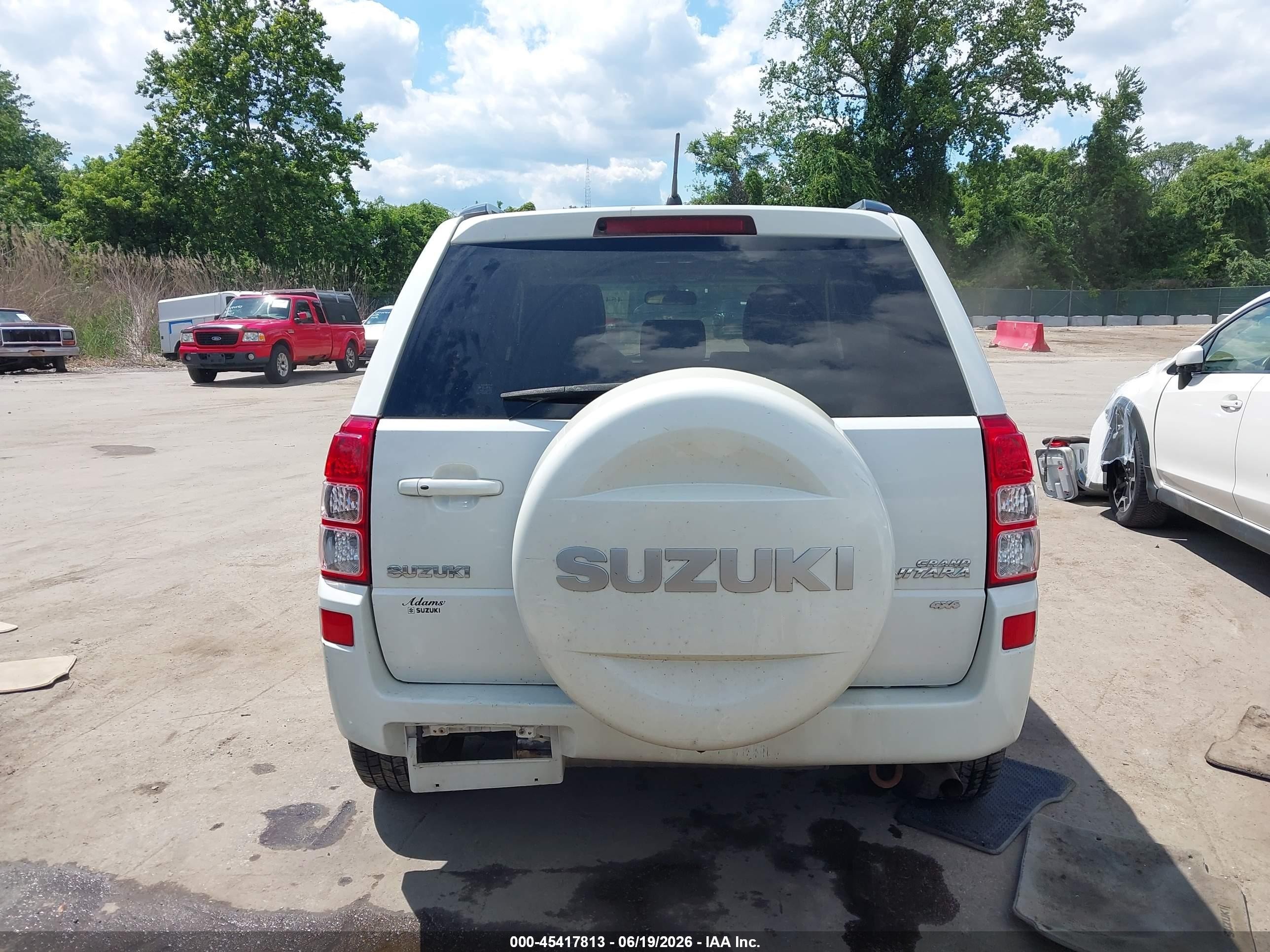 2011 Suzuki Grand Vitara Limited White vin: JS3TD0D70B4100010