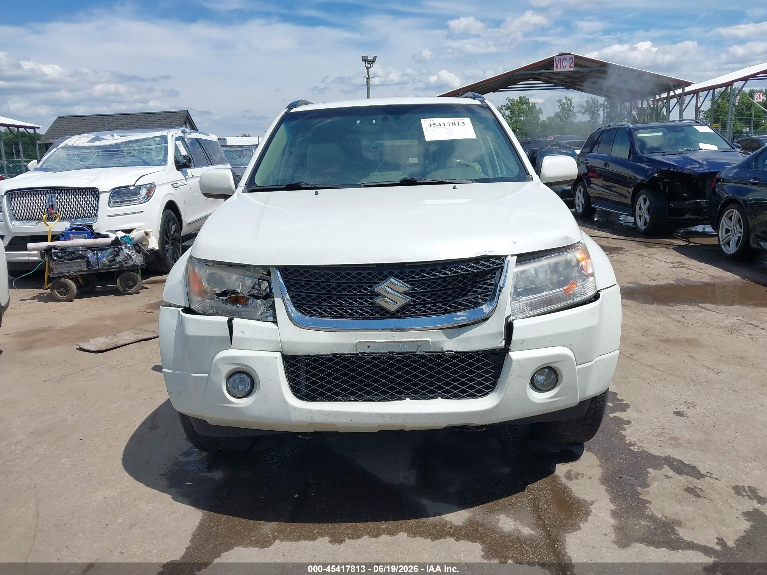 2011 Suzuki Grand Vitara Limited White vin: JS3TD0D70B4100010
