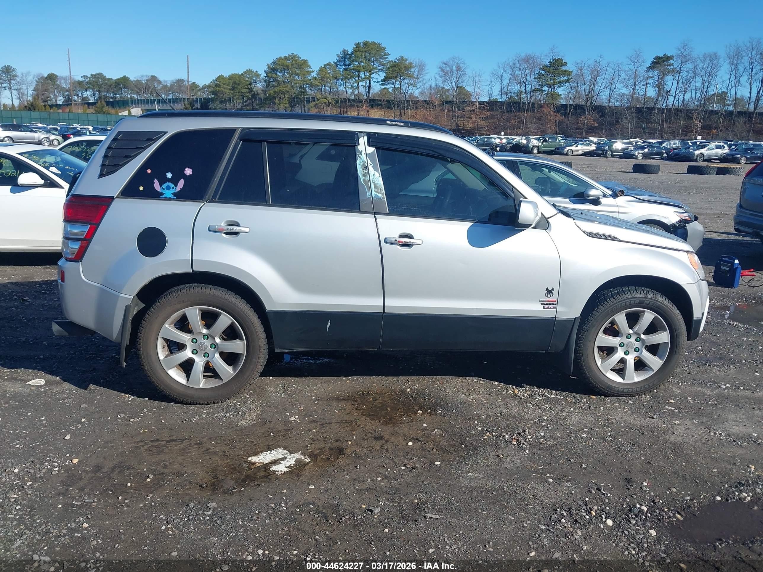 2012 Suzuki Grand Vitara Limited Silver vin: JS3TD0D71C4100146
