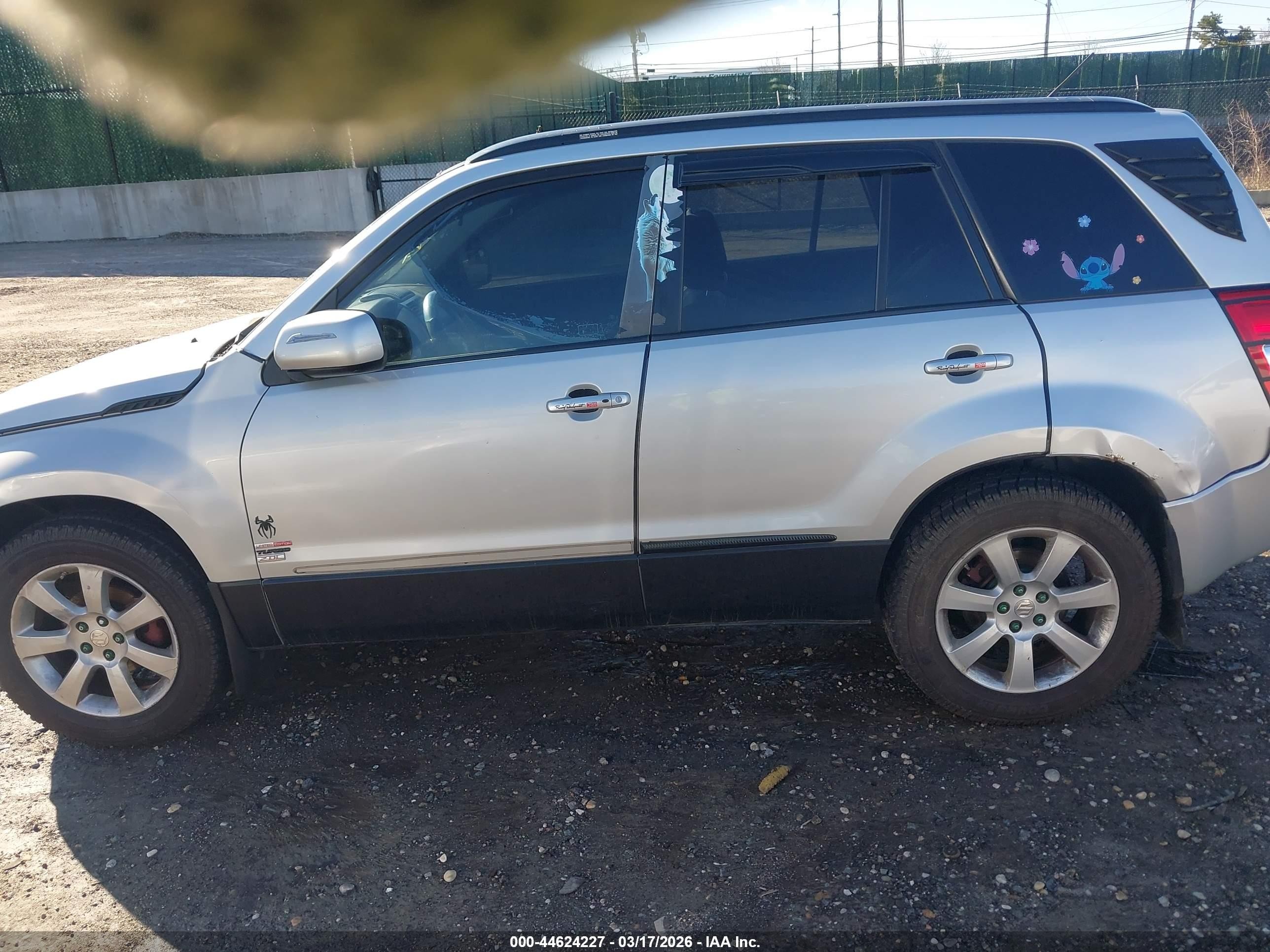 2012 Suzuki Grand Vitara Limited Silver vin: JS3TD0D71C4100146