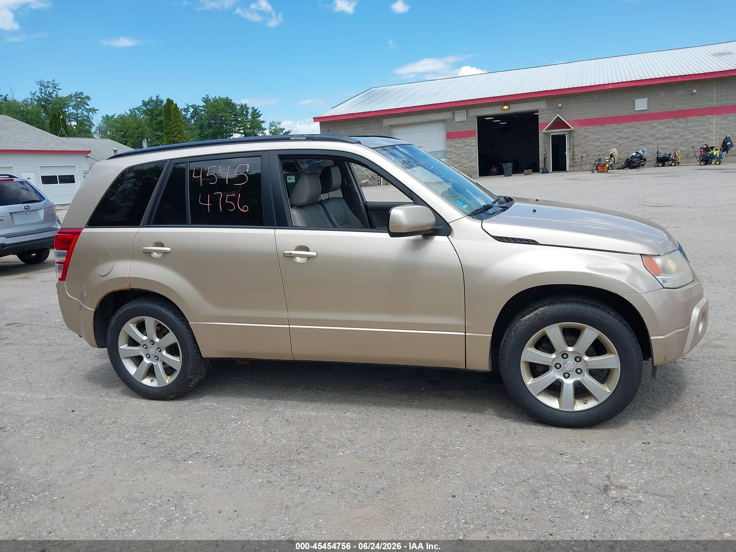 2012 Suzuki Grand Vitara Limited Gold vin: JS3TD0D76C4100045