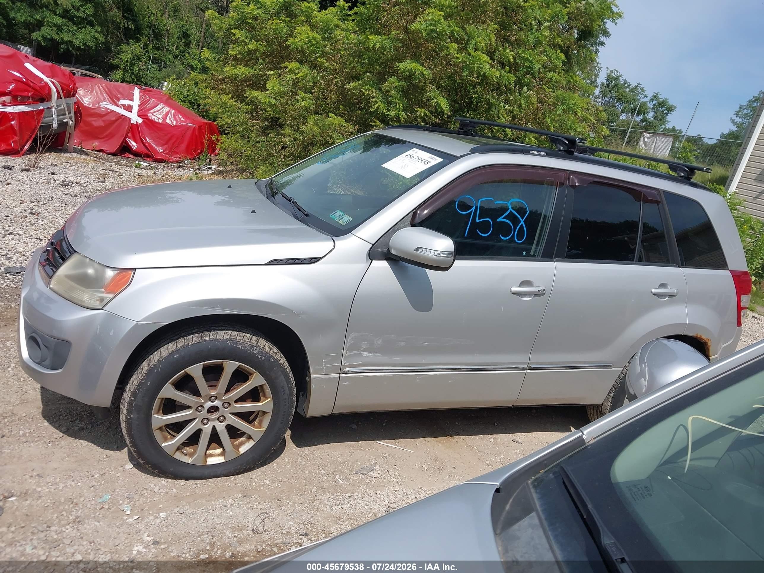 2013 Suzuki Grand Vitara Limited Silver vin: JS3TD0D78D4100369