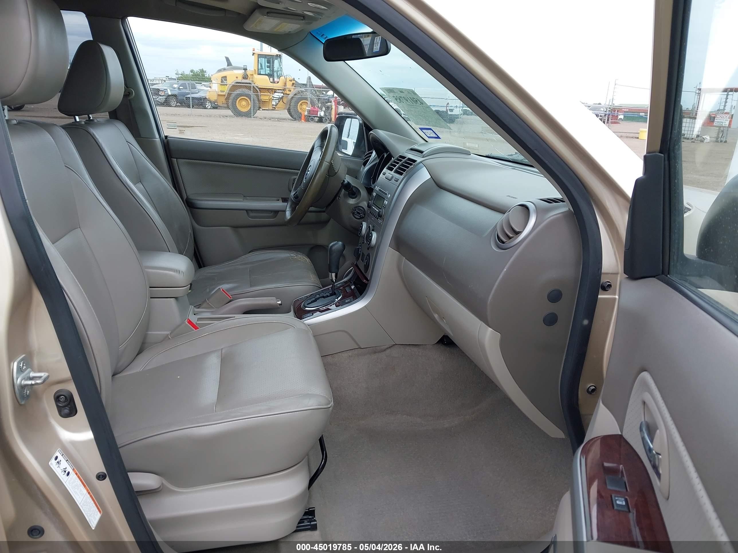 2012 Suzuki Grand Vitara Limited Gold vin: JS3TD0D7XC4100159