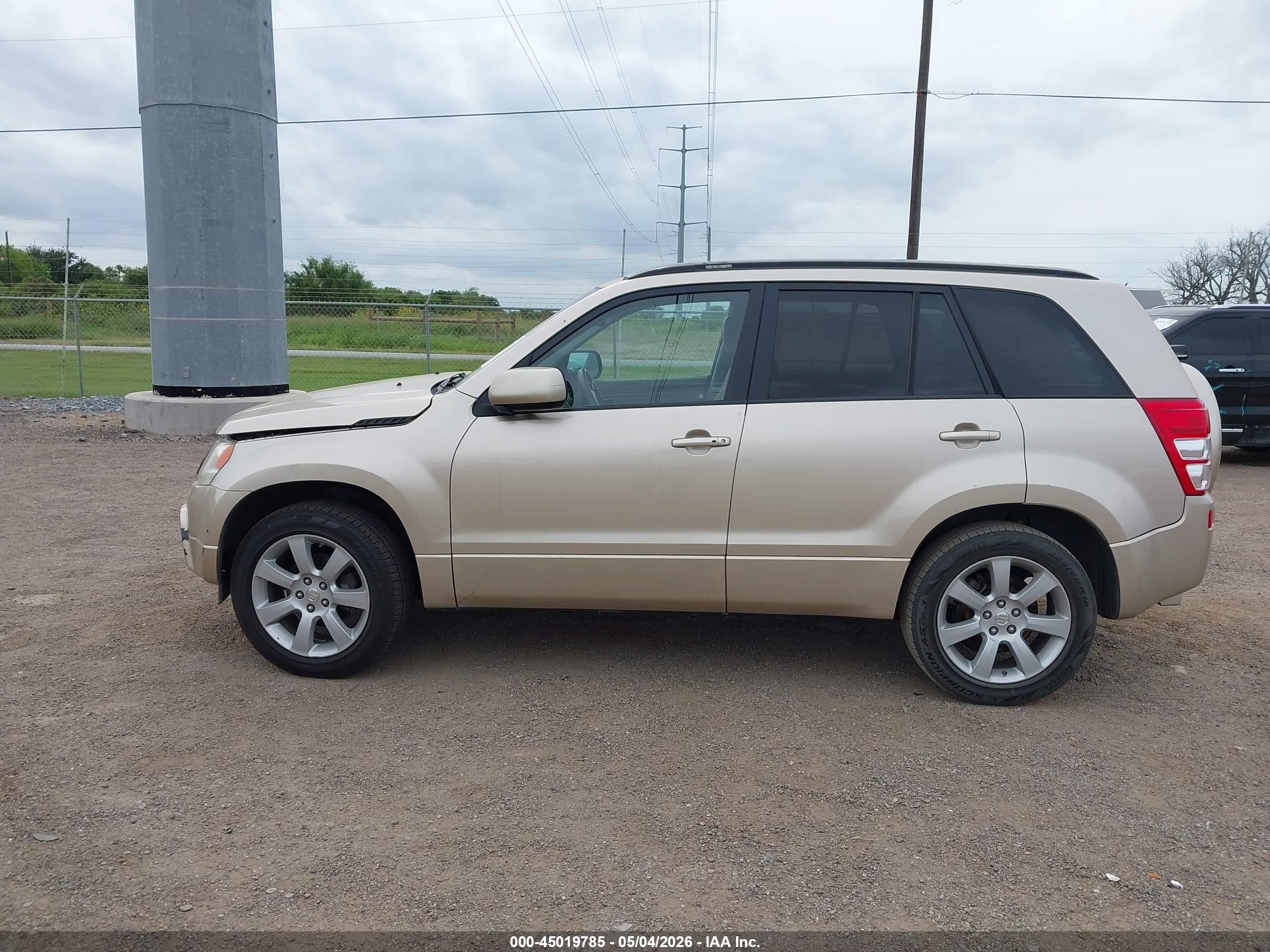 2012 Suzuki Grand Vitara Limited Gold vin: JS3TD0D7XC4100159