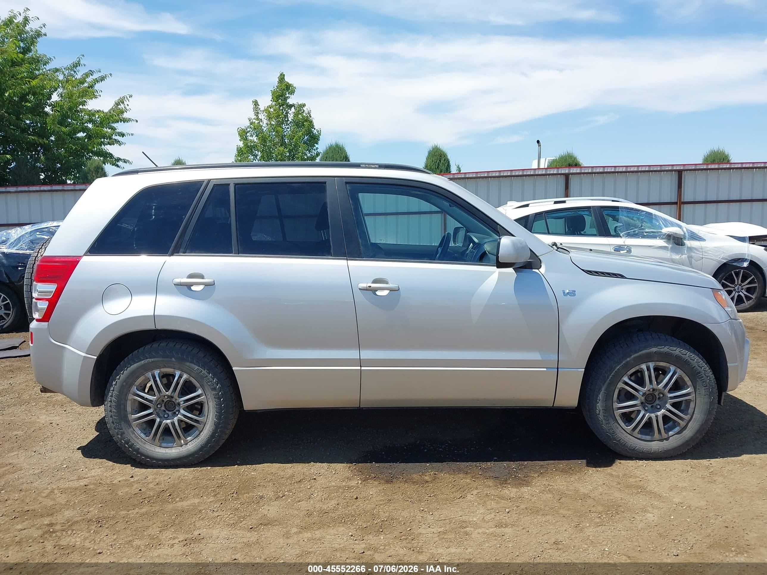 2009 Suzuki Grand Vitara Xsport V6 Серебряный vin: JS3TD148X94100198