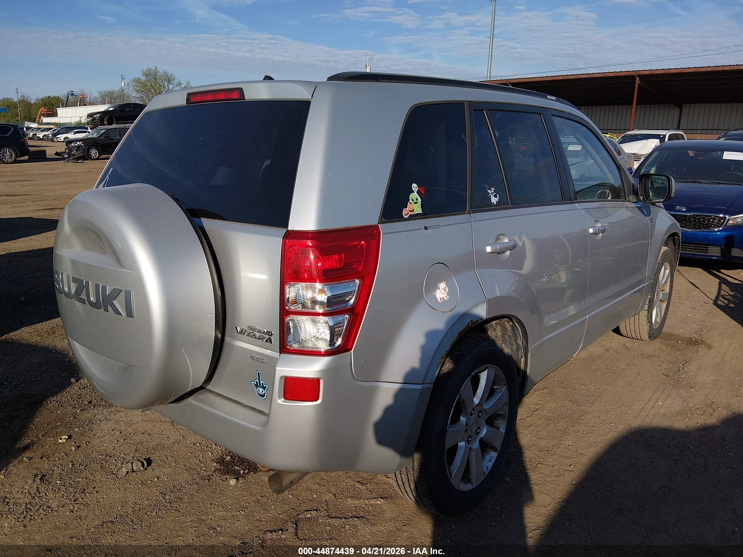 2010 Suzuki Grand Vitara Limited V6 Серебряный vin: JS3TD1D93A4100153