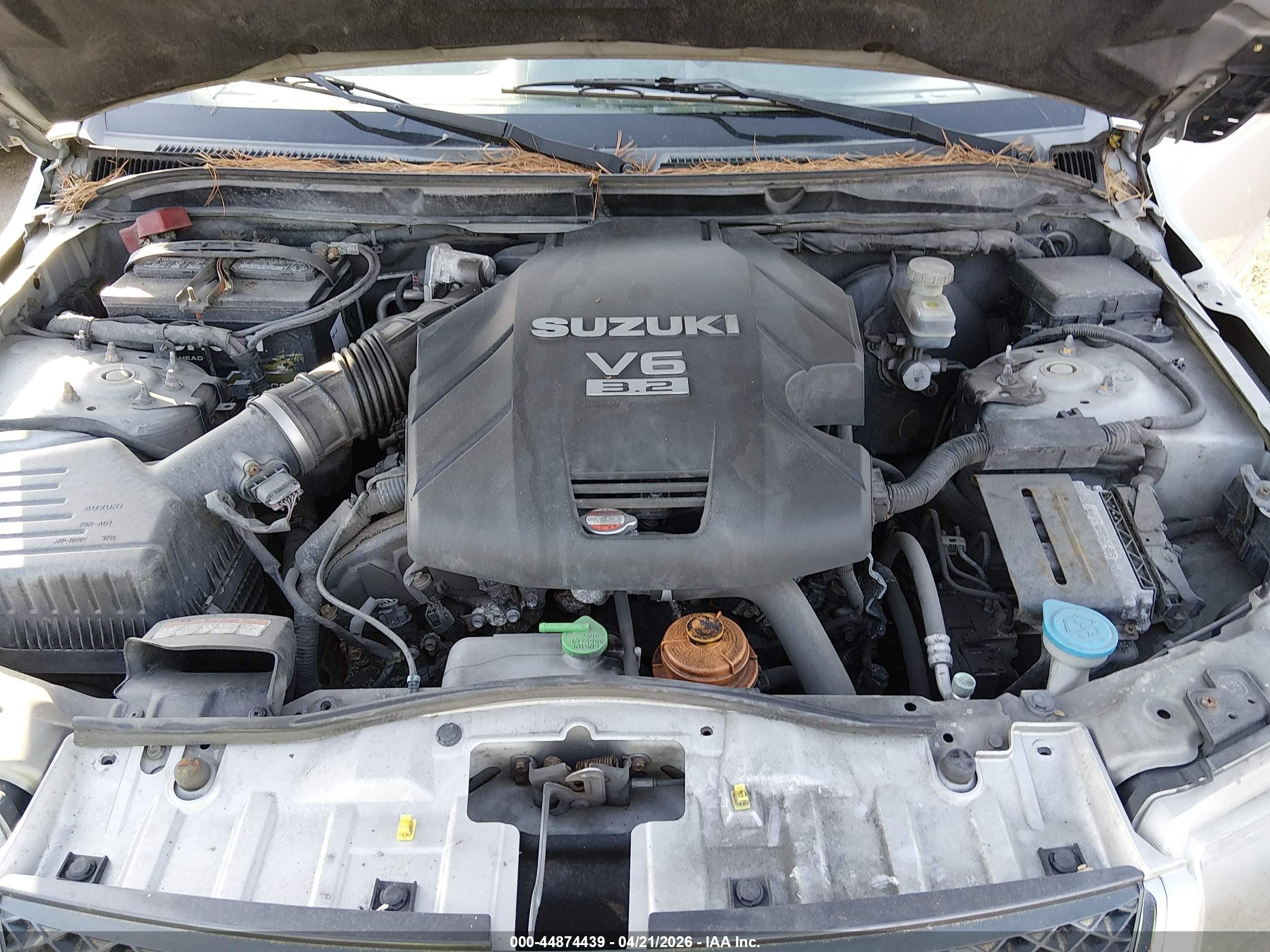 2010 Suzuki Grand Vitara Limited V6 Серебряный vin: JS3TD1D93A4100153