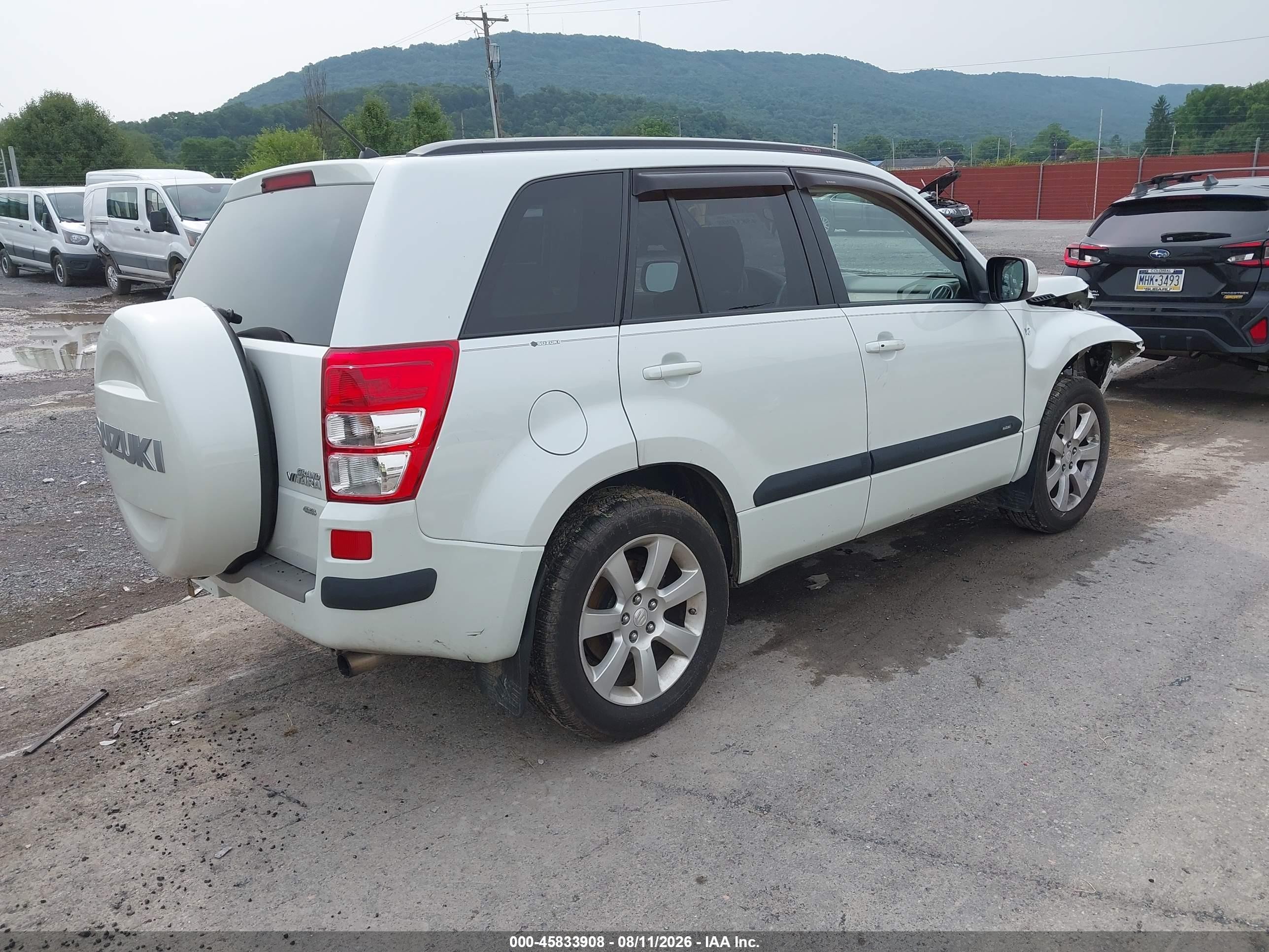 2010 Suzuki Grand Vitara Limited V6 White vin: JS3TD1D94A4100047