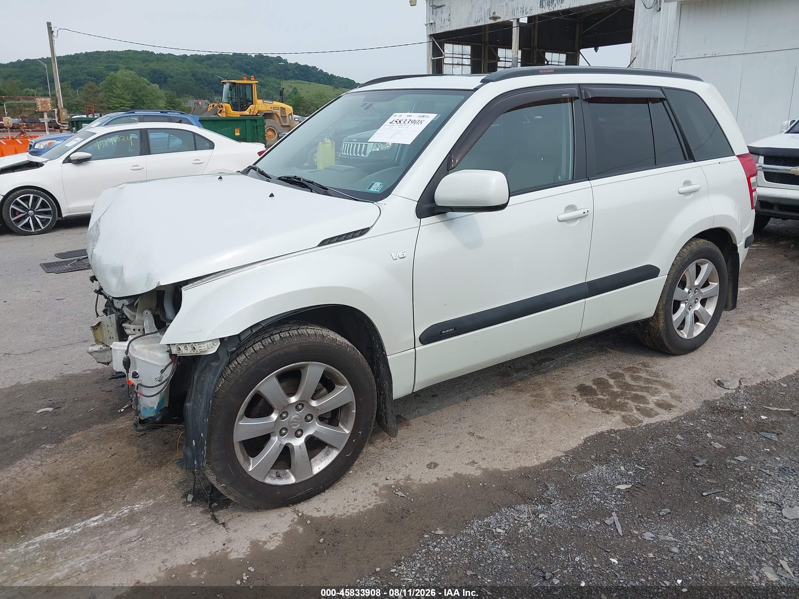 2010 Suzuki Grand Vitara Limited V6 White vin: JS3TD1D94A4100047