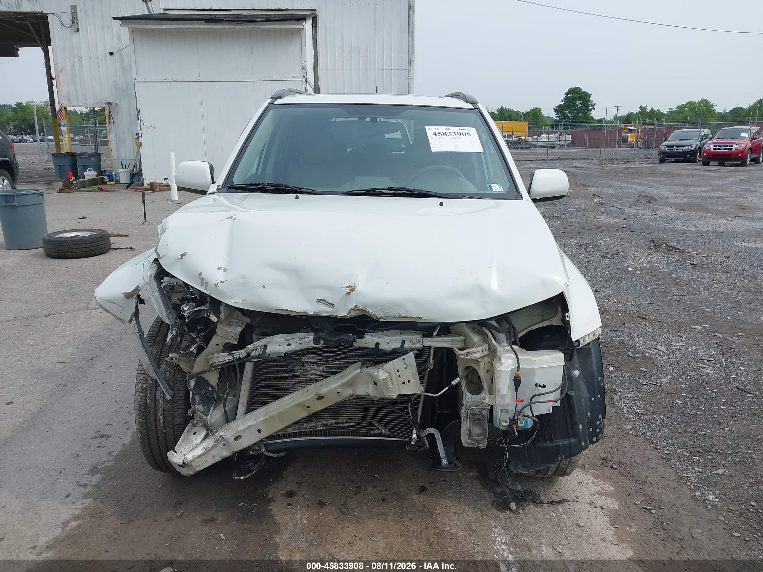 2010 Suzuki Grand Vitara Limited V6 White vin: JS3TD1D94A4100047