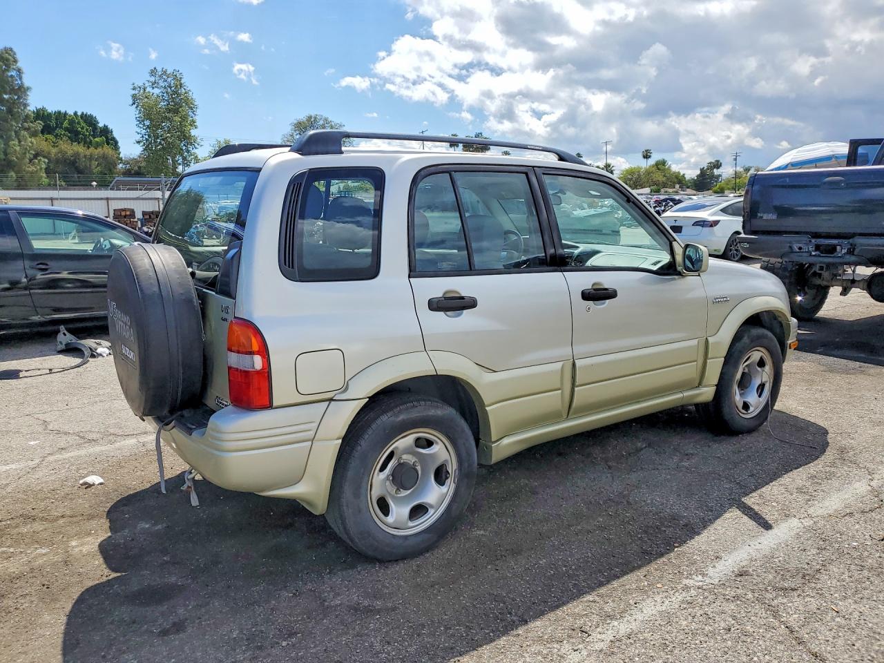 2000 Suzuki Grand Vitara Jlx Limited Silver vin: JS3TD62V0Y4103681