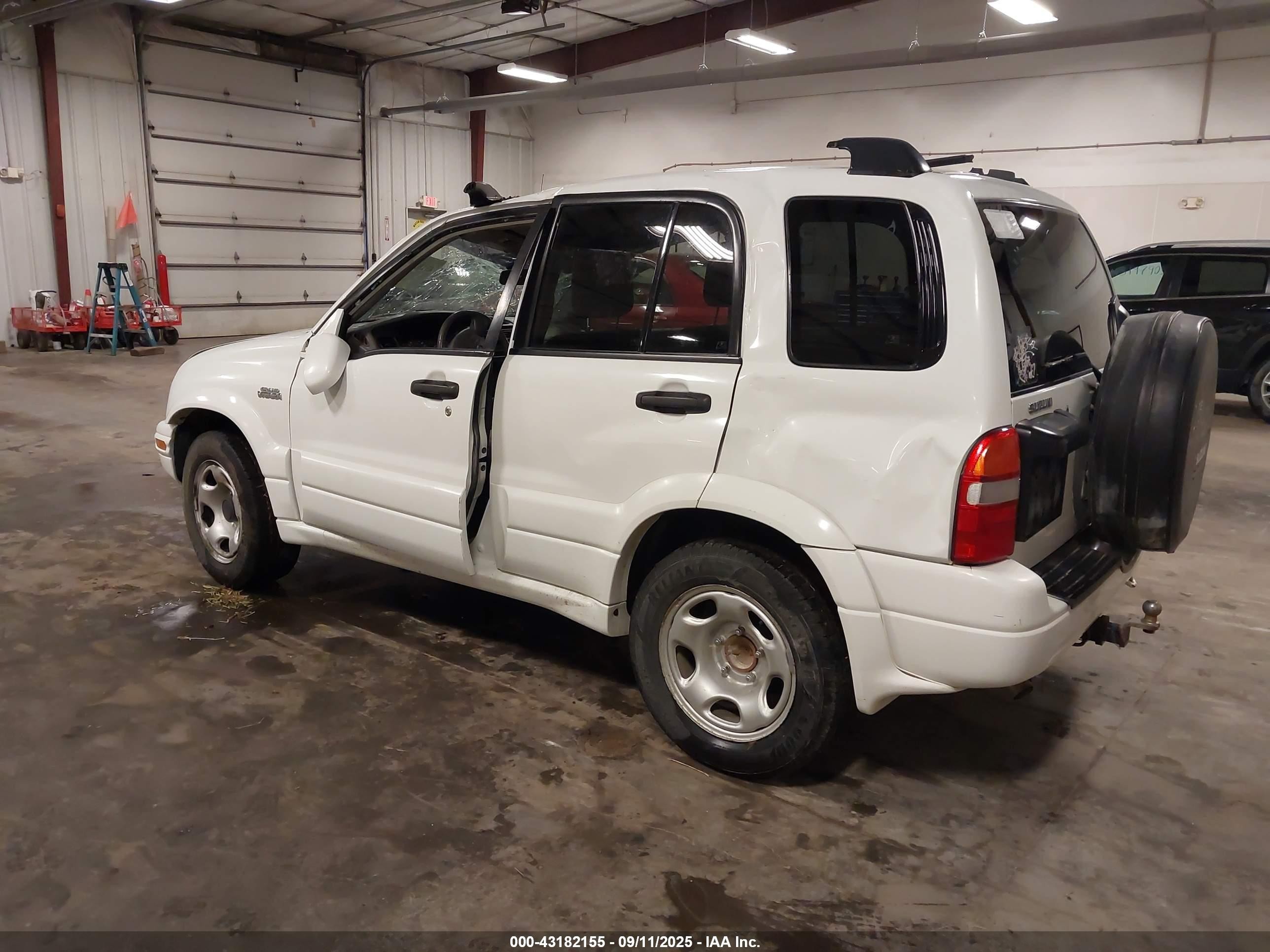 2002 Suzuki Grand Vitara Jlx/limited White vin: JS3TD62V124155120