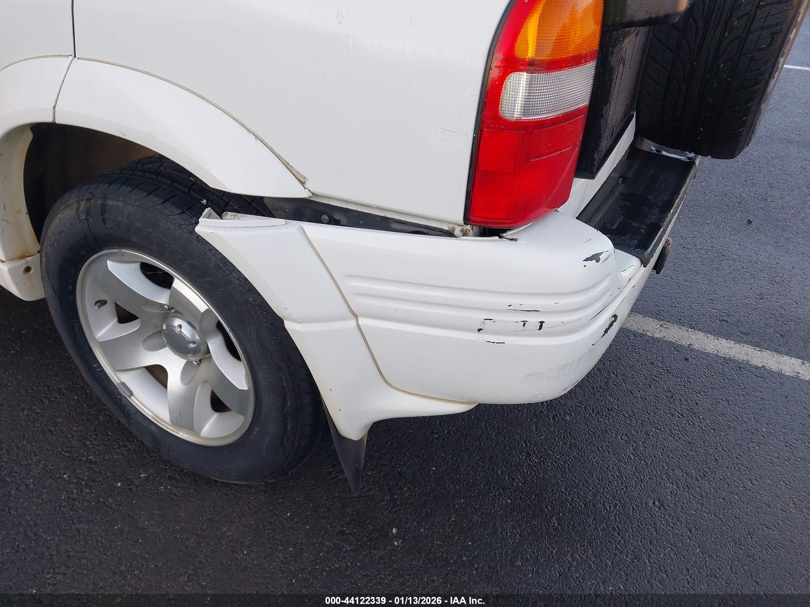 2000 Suzuki Grand Vitara Jlx/jlx+/limited White vin: JS3TD62V1Y4131795