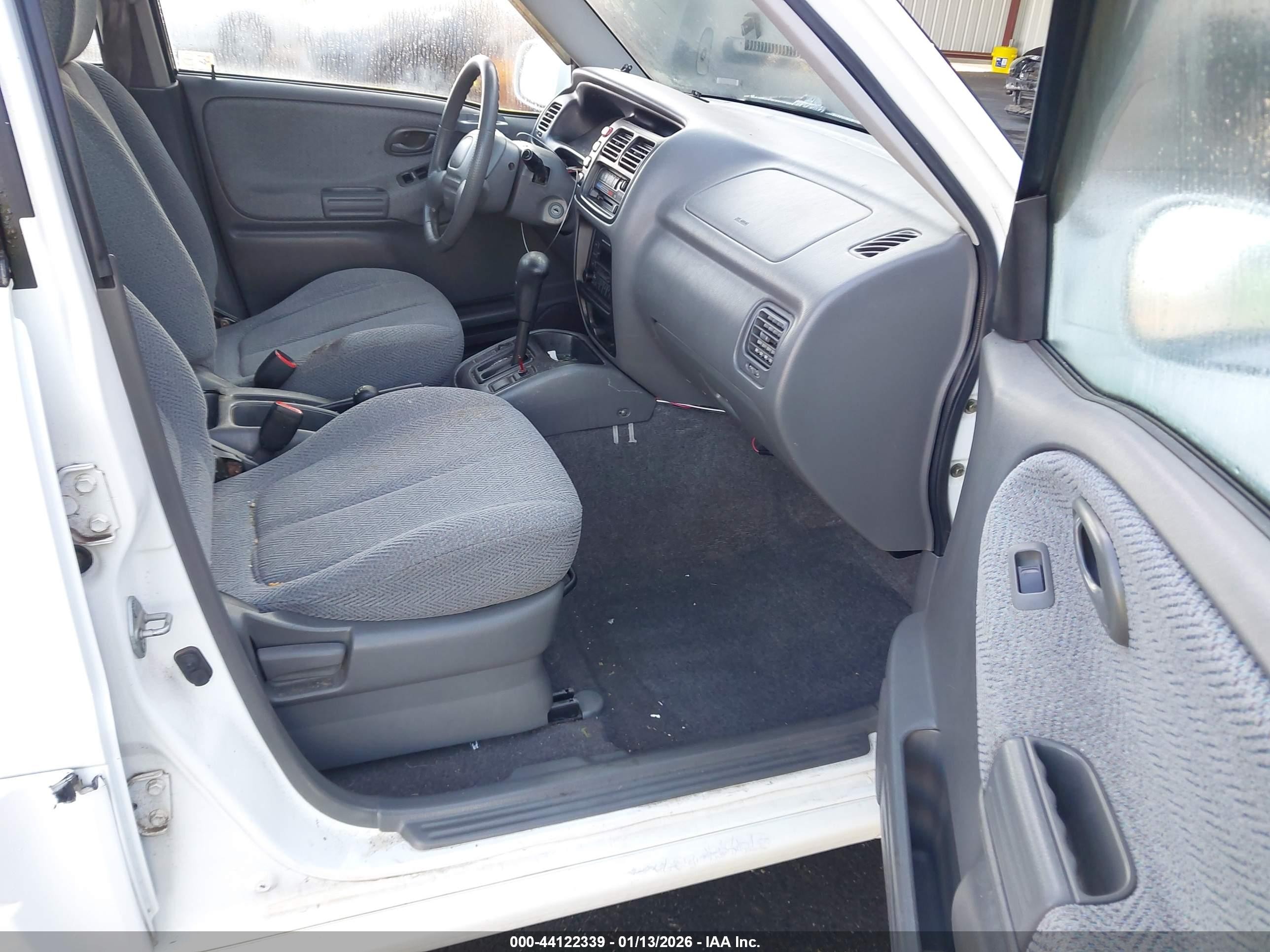 2000 Suzuki Grand Vitara Jlx/jlx+/limited White vin: JS3TD62V1Y4131795