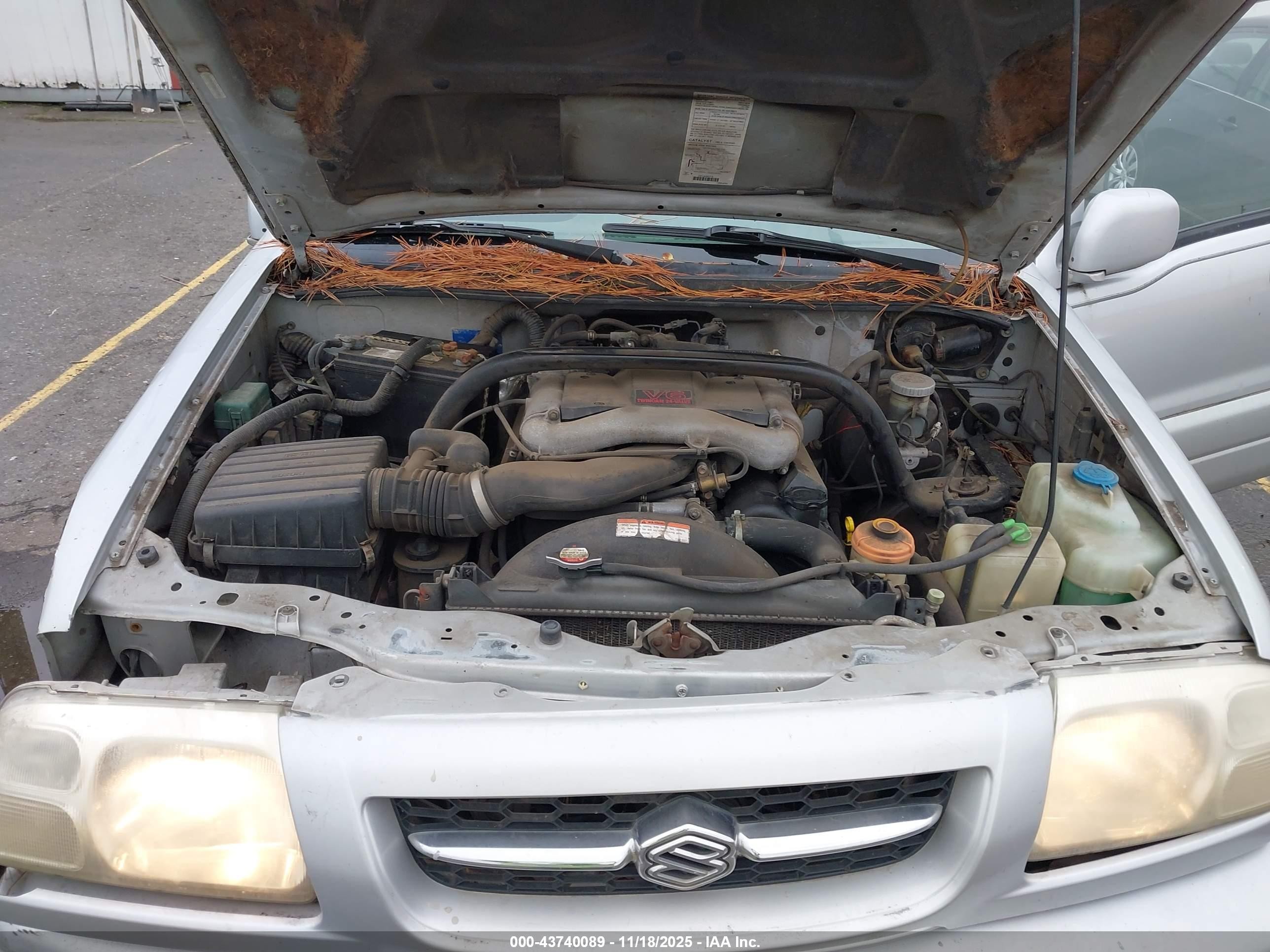2000 Suzuki Grand Vitara Jlx/jlx+/limited Silver vin: JS3TD62V2Y4125746