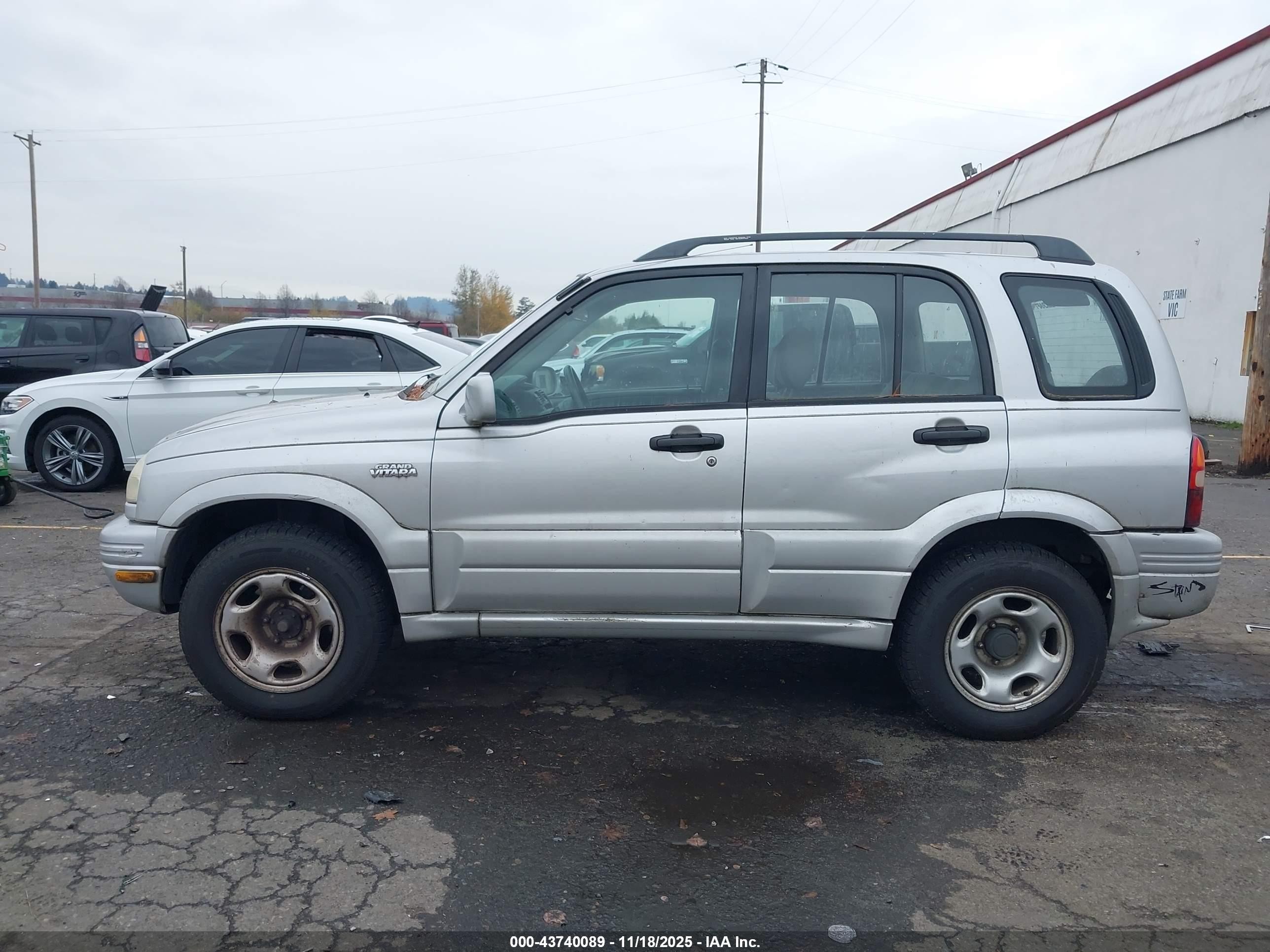 2000 Suzuki Grand Vitara Jlx/jlx+/limited Silver vin: JS3TD62V2Y4125746
