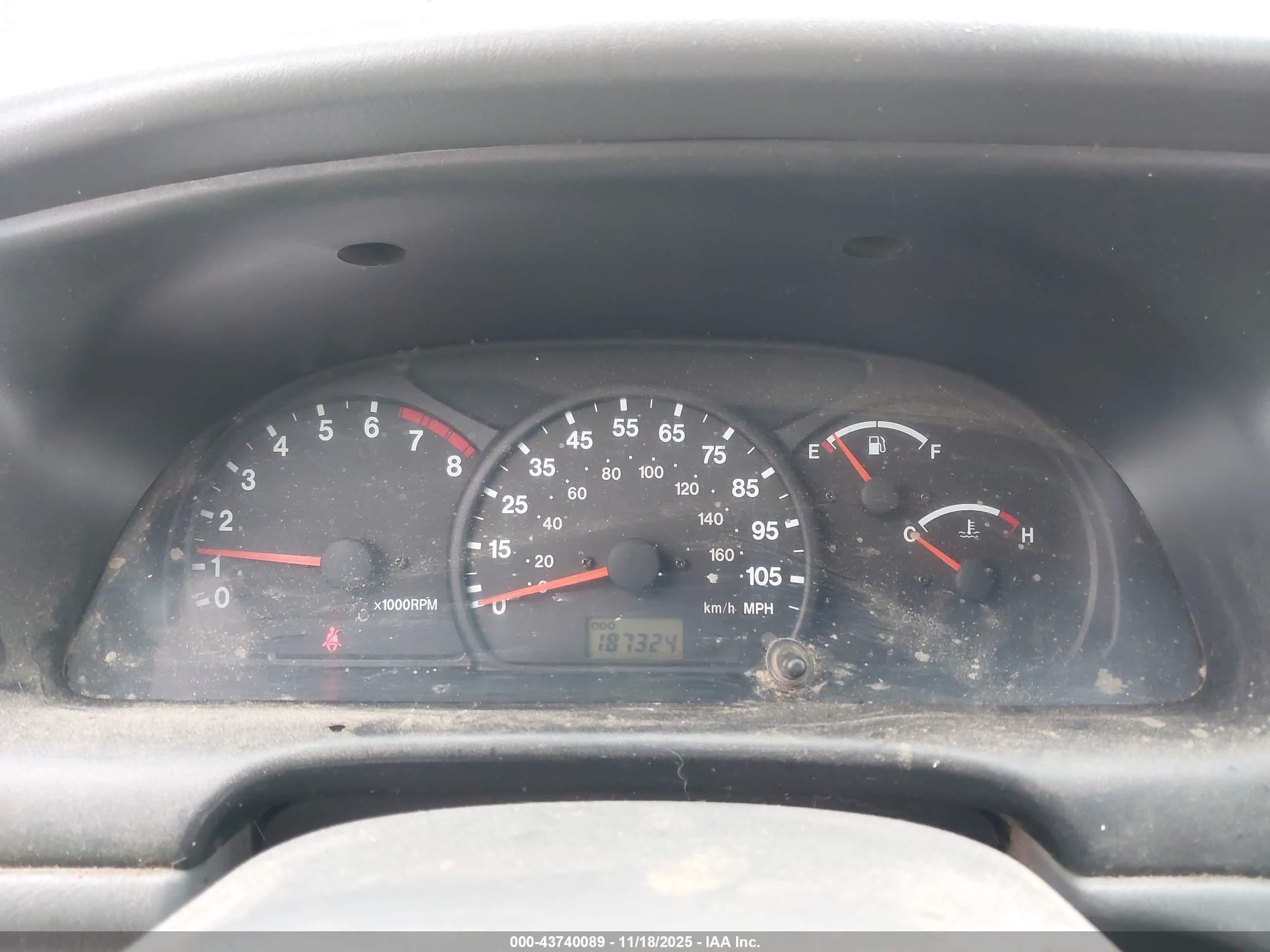 2000 Suzuki Grand Vitara Jlx/jlx+/limited Silver vin: JS3TD62V2Y4125746