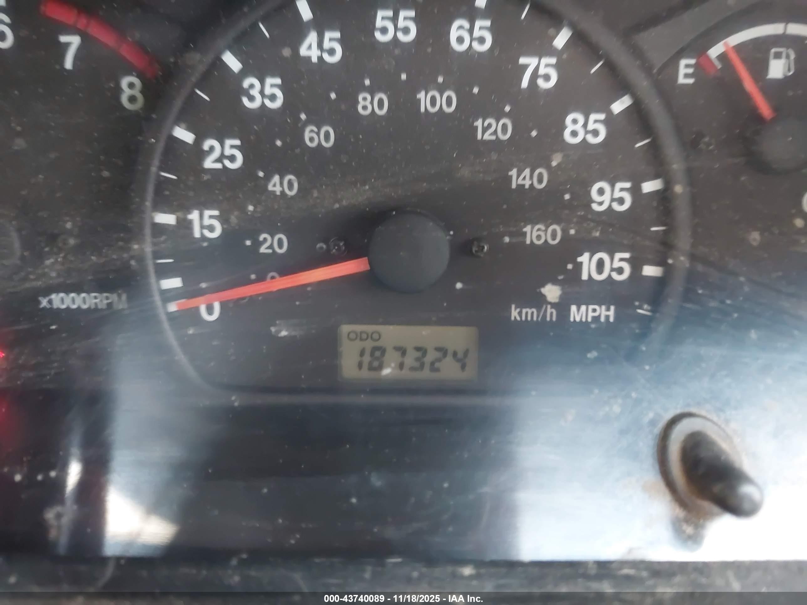 2000 Suzuki Grand Vitara Jlx/jlx+/limited Silver vin: JS3TD62V2Y4125746