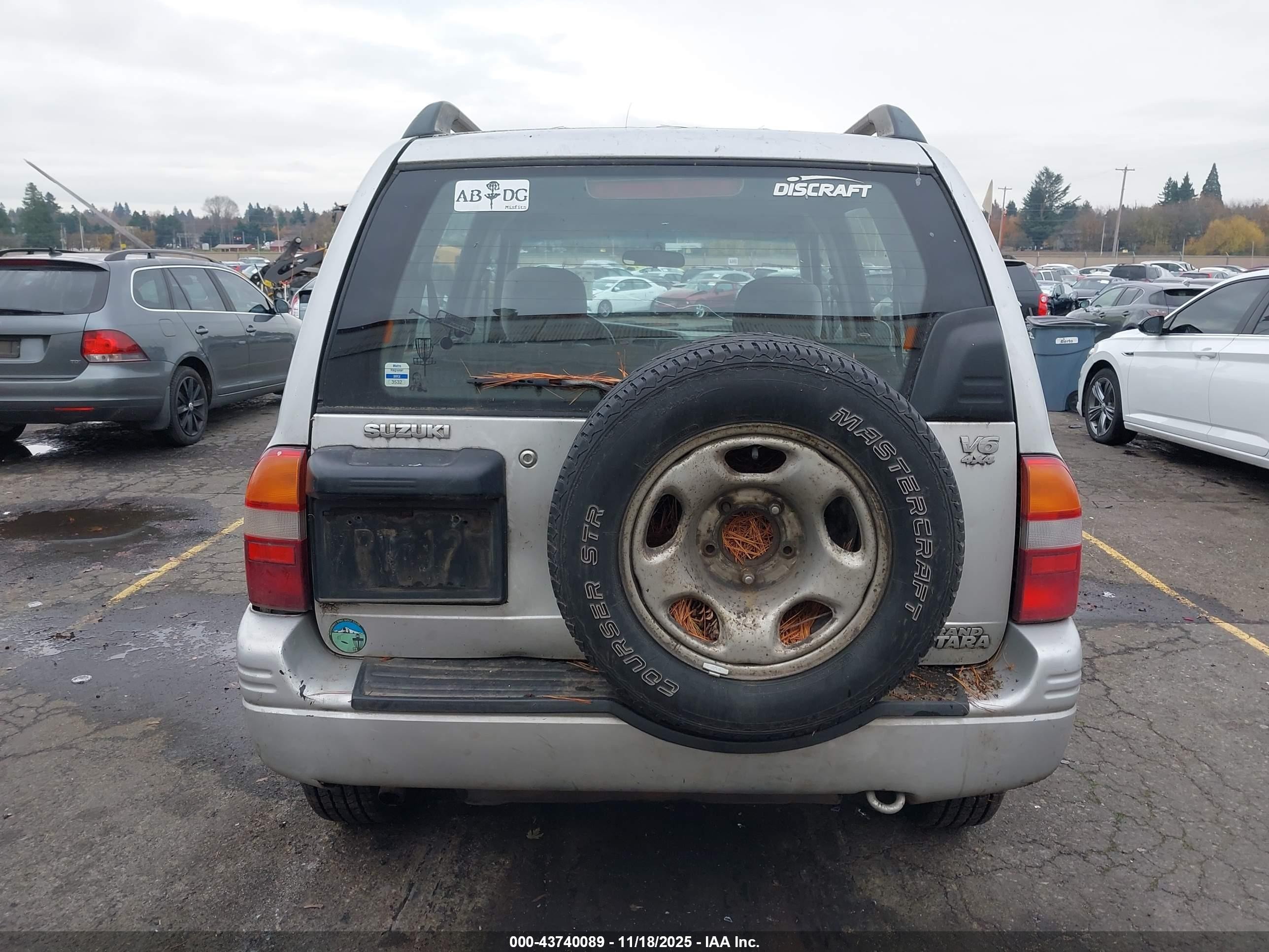 2000 Suzuki Grand Vitara Jlx/jlx+/limited Silver vin: JS3TD62V2Y4125746