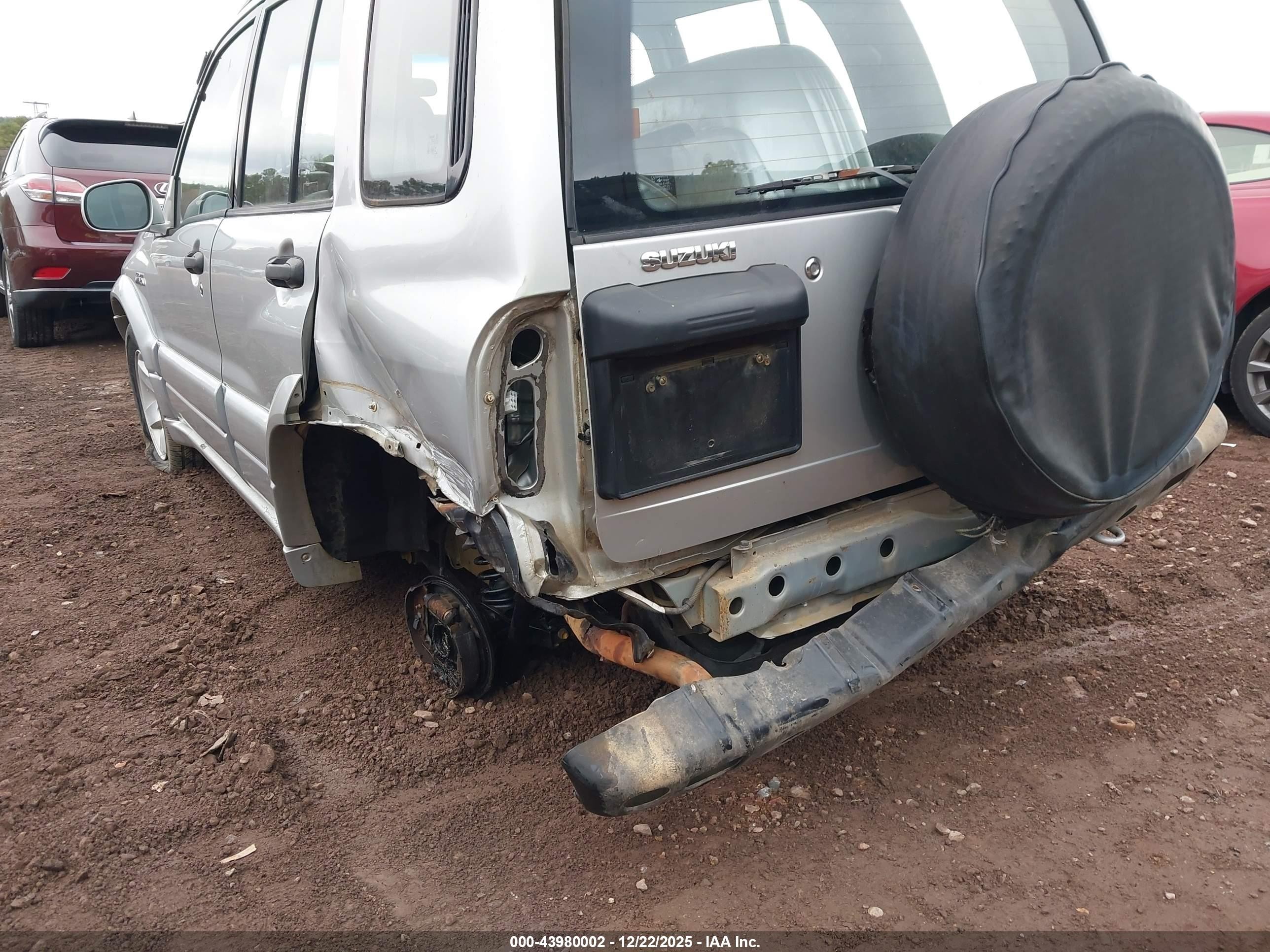 1999 Suzuki Grand Vitara Jlx/jlx+ Silver vin: JS3TD62V5X4102606