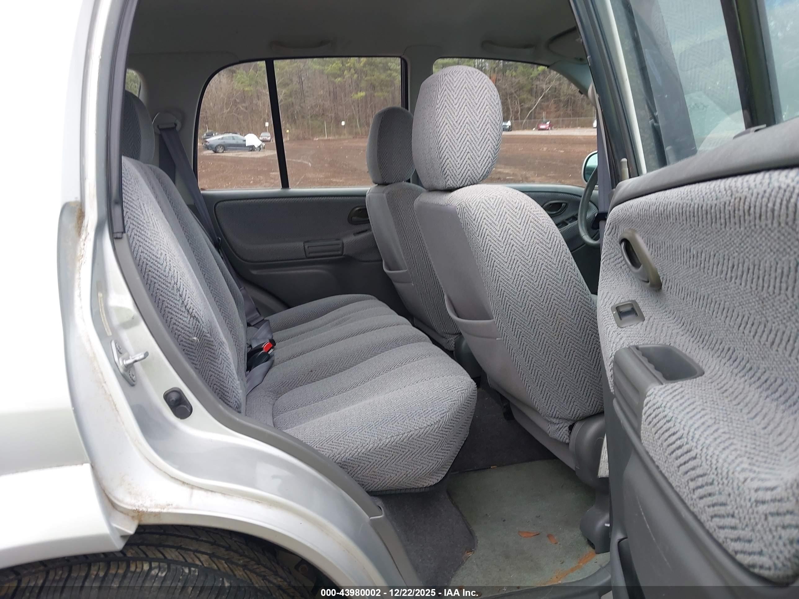 1999 Suzuki Grand Vitara Jlx/jlx+ Silver vin: JS3TD62V5X4102606