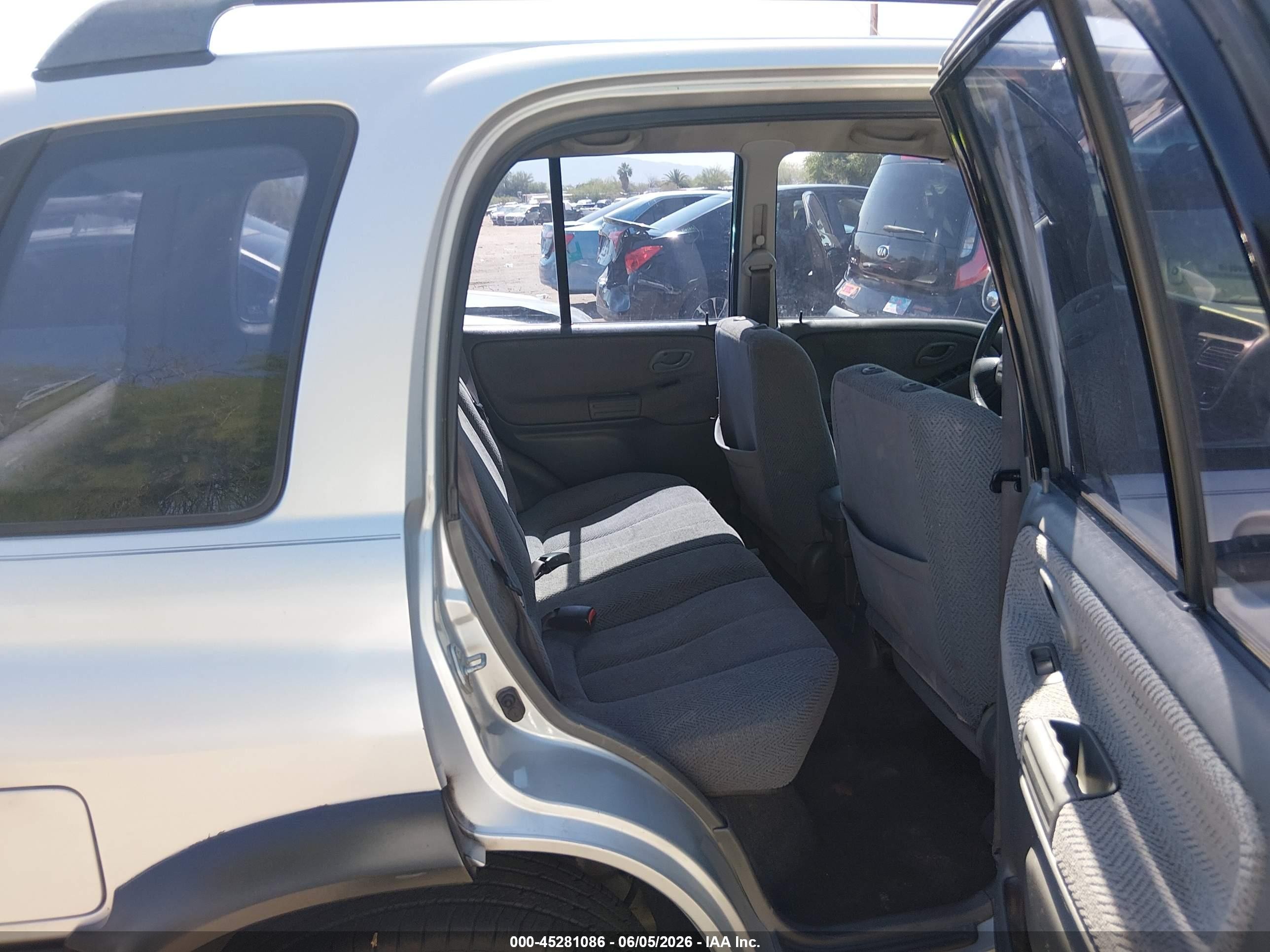 1999 Suzuki Grand Vitara Jlx/jlx+ Silver vin: JS3TD62V8X4113079
