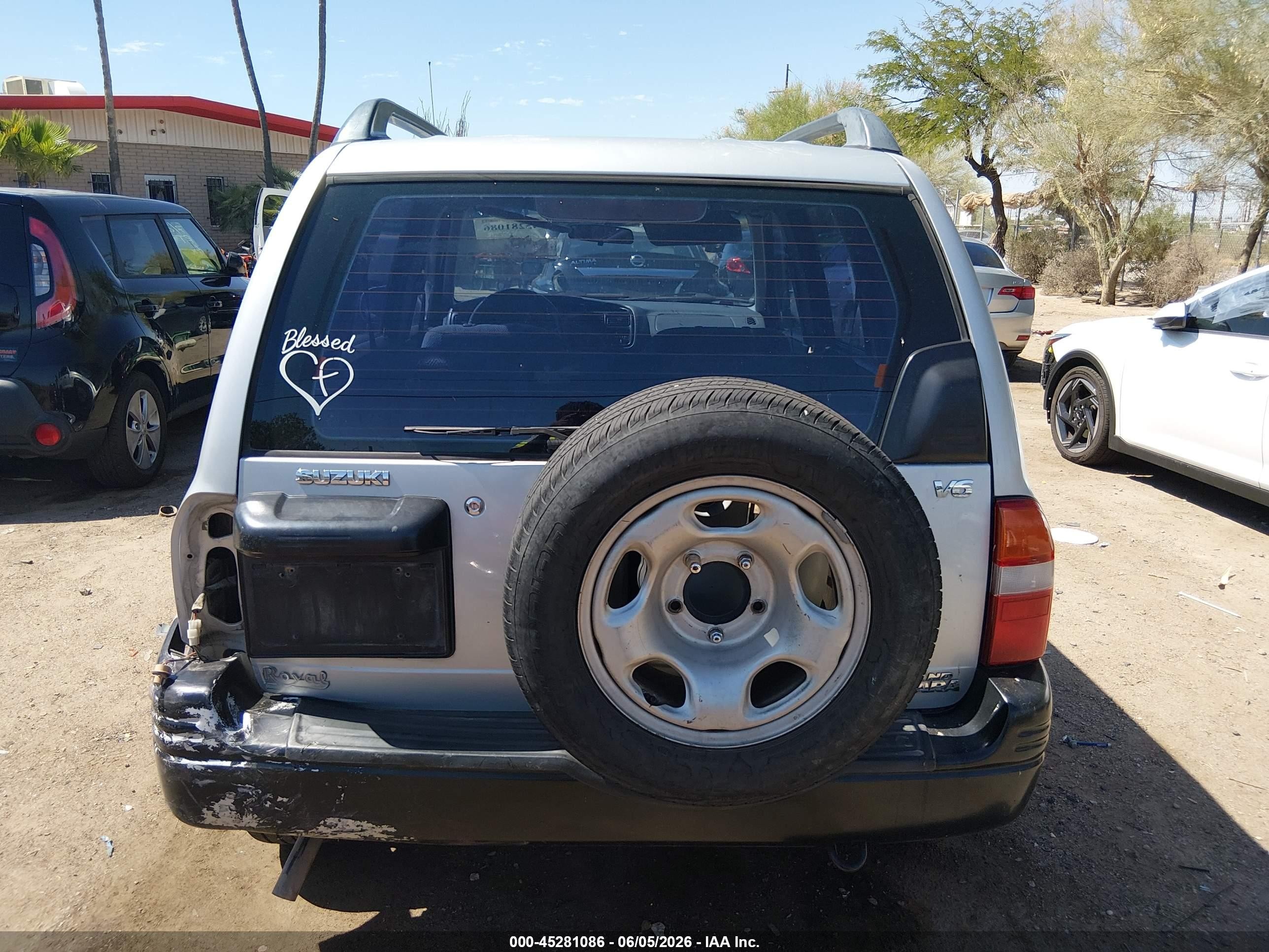 1999 Suzuki Grand Vitara Jlx/jlx+ Silver vin: JS3TD62V8X4113079