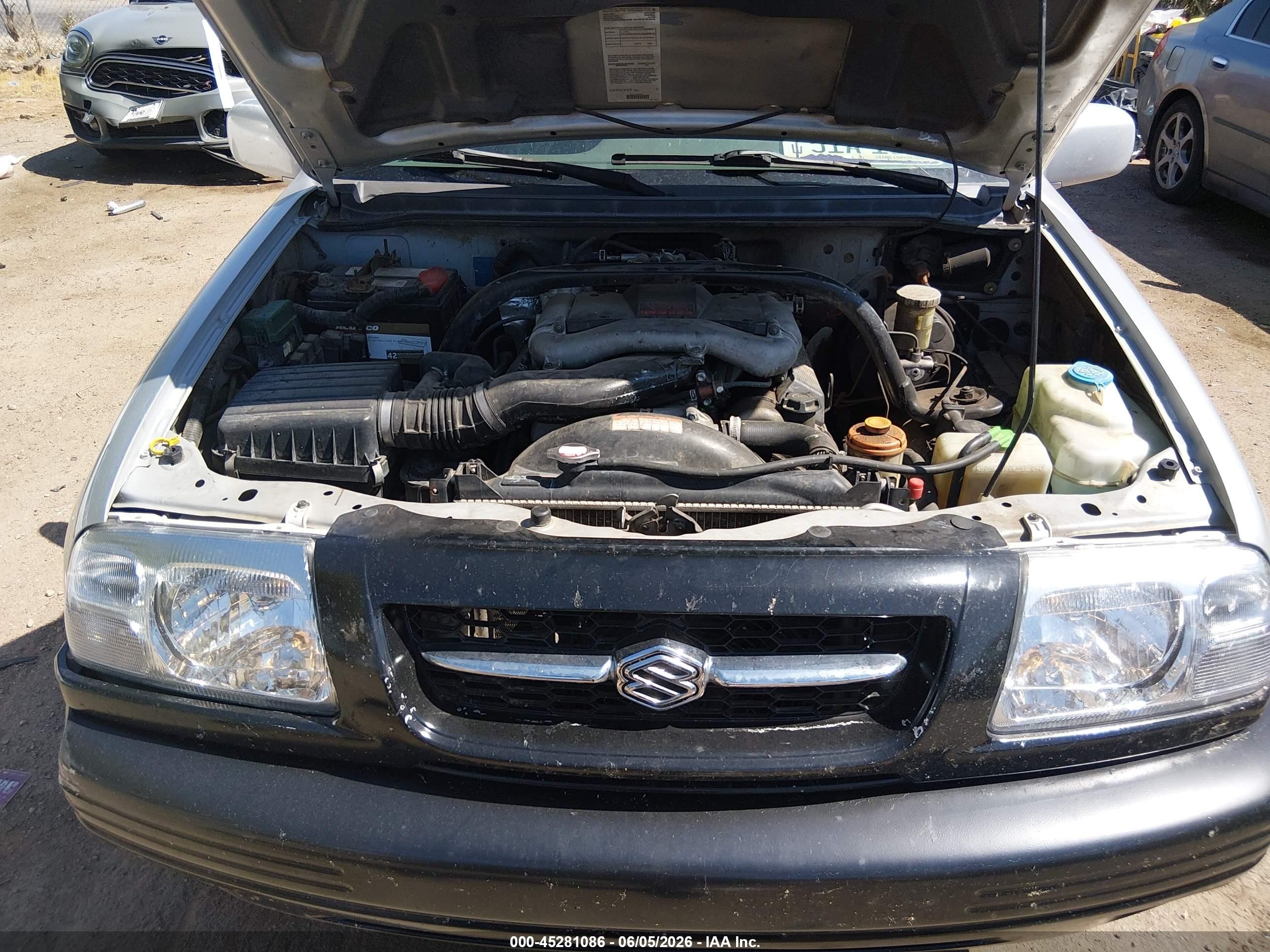 1999 Suzuki Grand Vitara Jlx/jlx+ Silver vin: JS3TD62V8X4113079