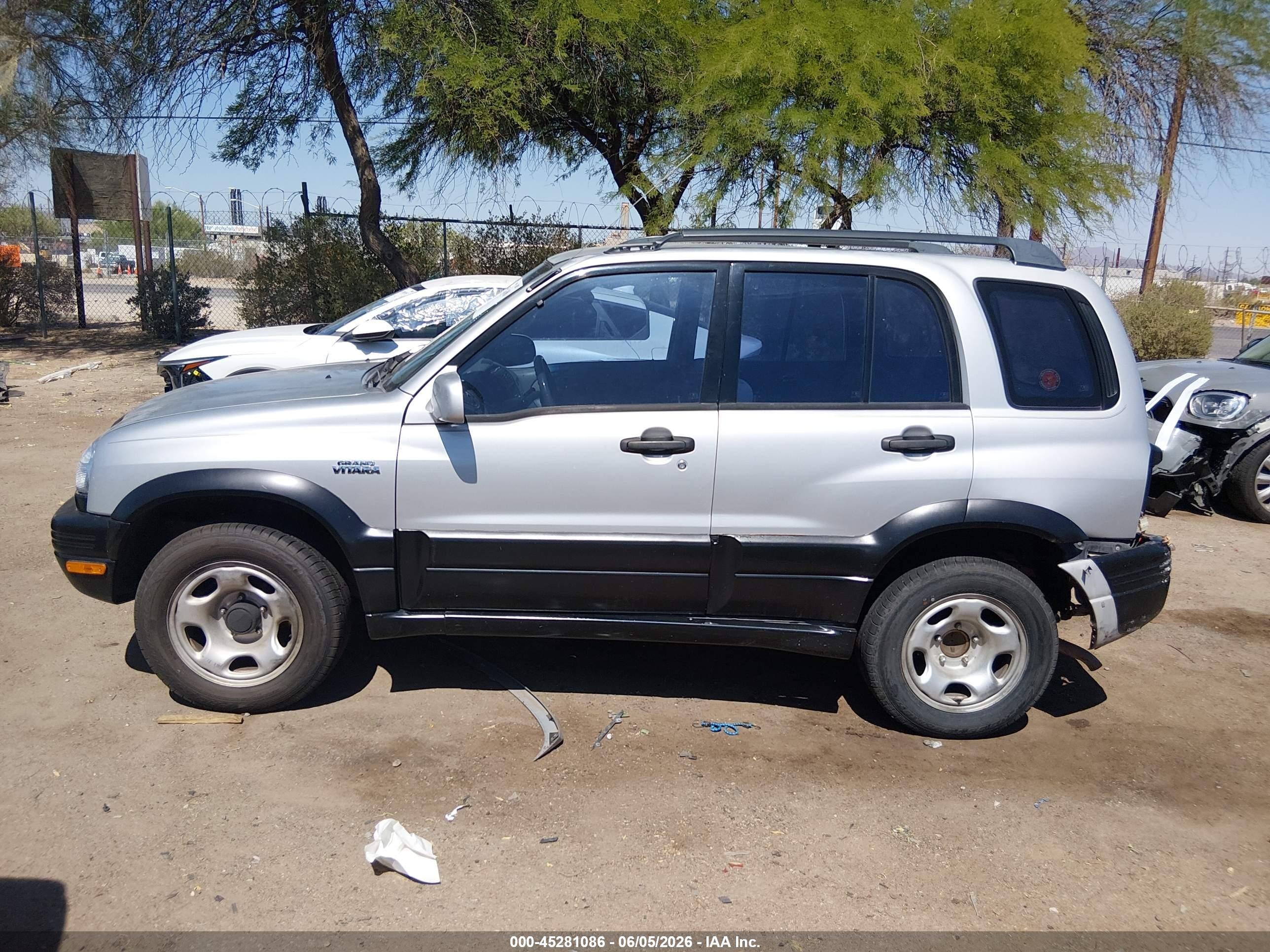 1999 Suzuki Grand Vitara Jlx/jlx+ Silver vin: JS3TD62V8X4113079