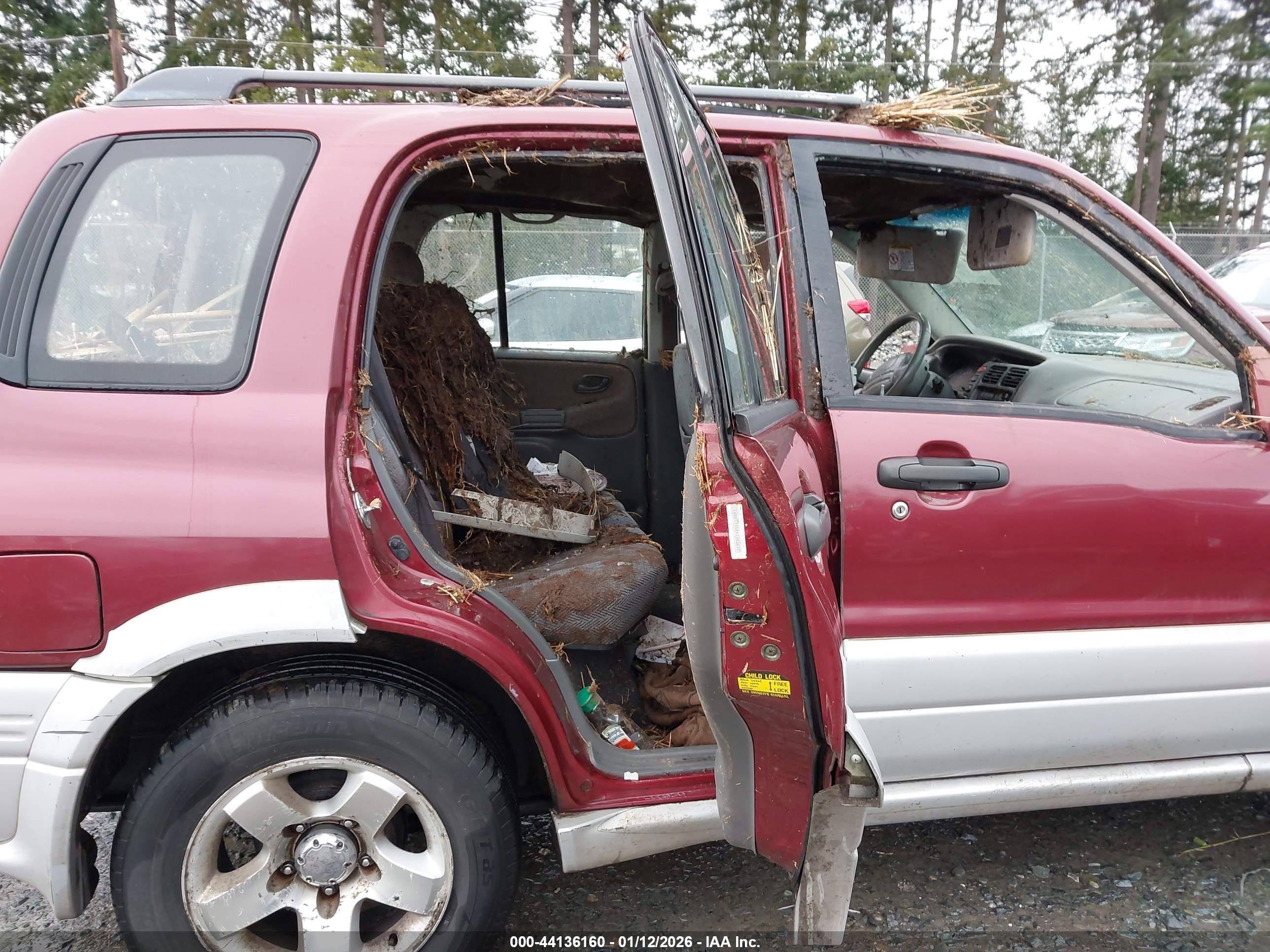 2000 Suzuki Grand Vitara Jlx/jlx+/limited Maroon vin: JS3TD62V8Y4130093