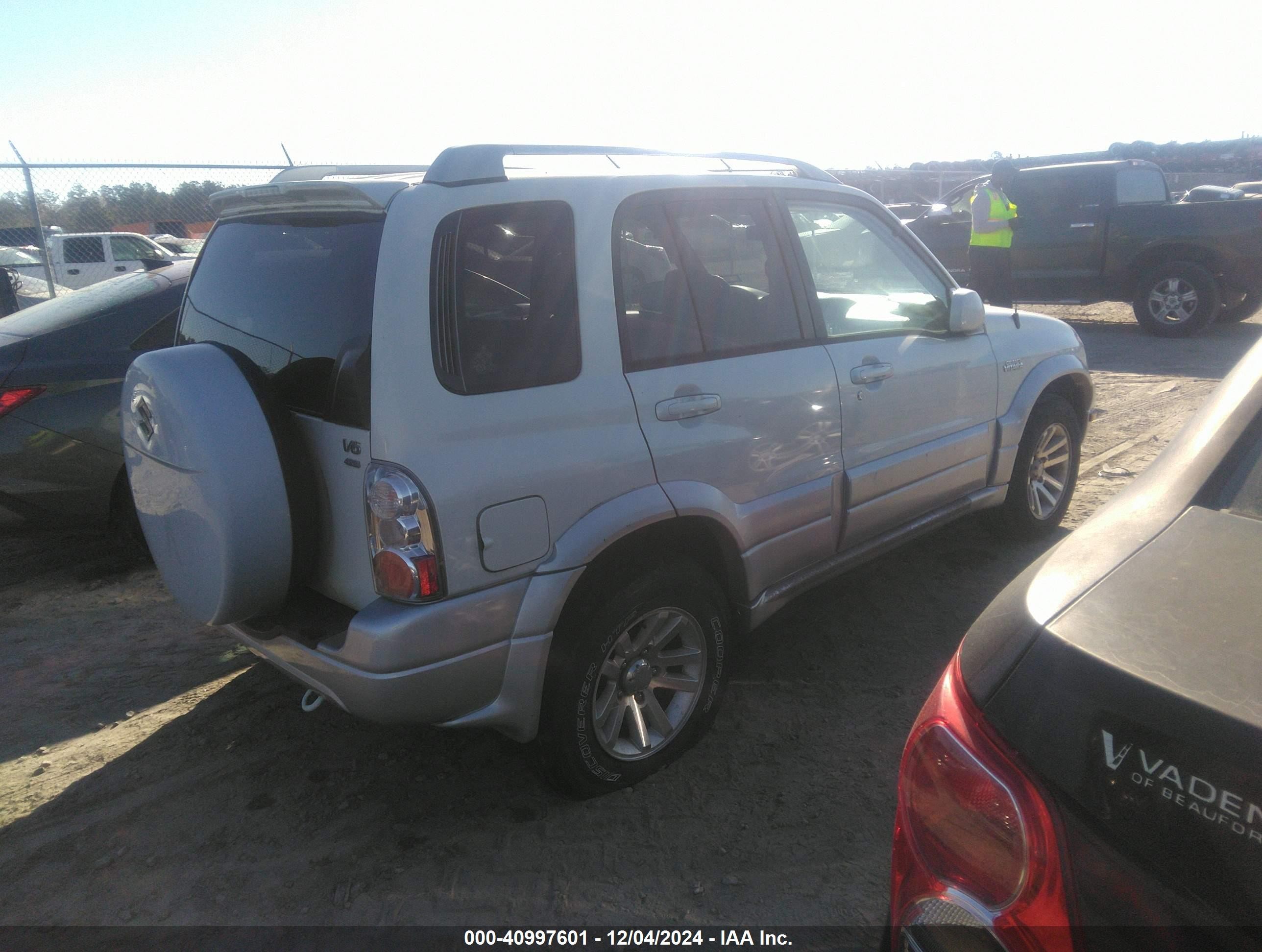 Price & History 2004 Suzuki Grand Vitara Ex/lx 2.5l V-6 Dohc