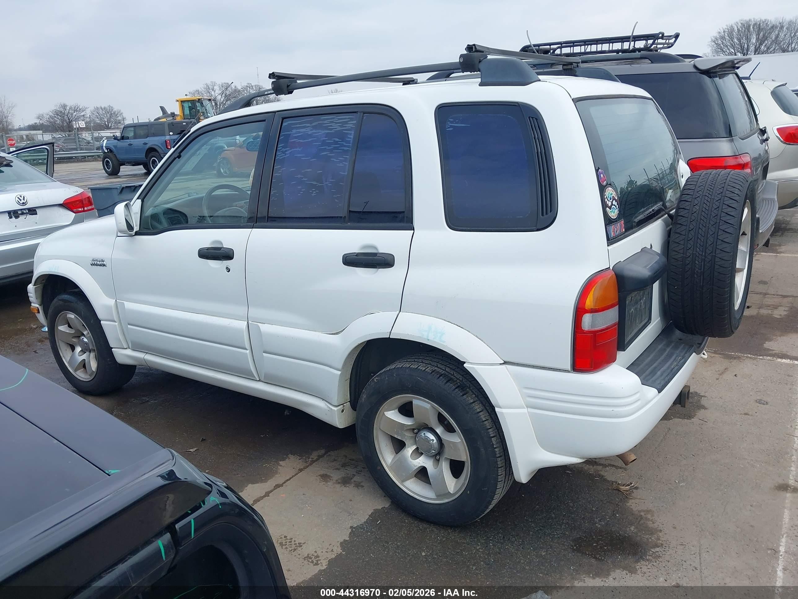 1999 Suzuki Grand Vitara Jlx/jlx+ White vin: JS3TD62VXX4120292