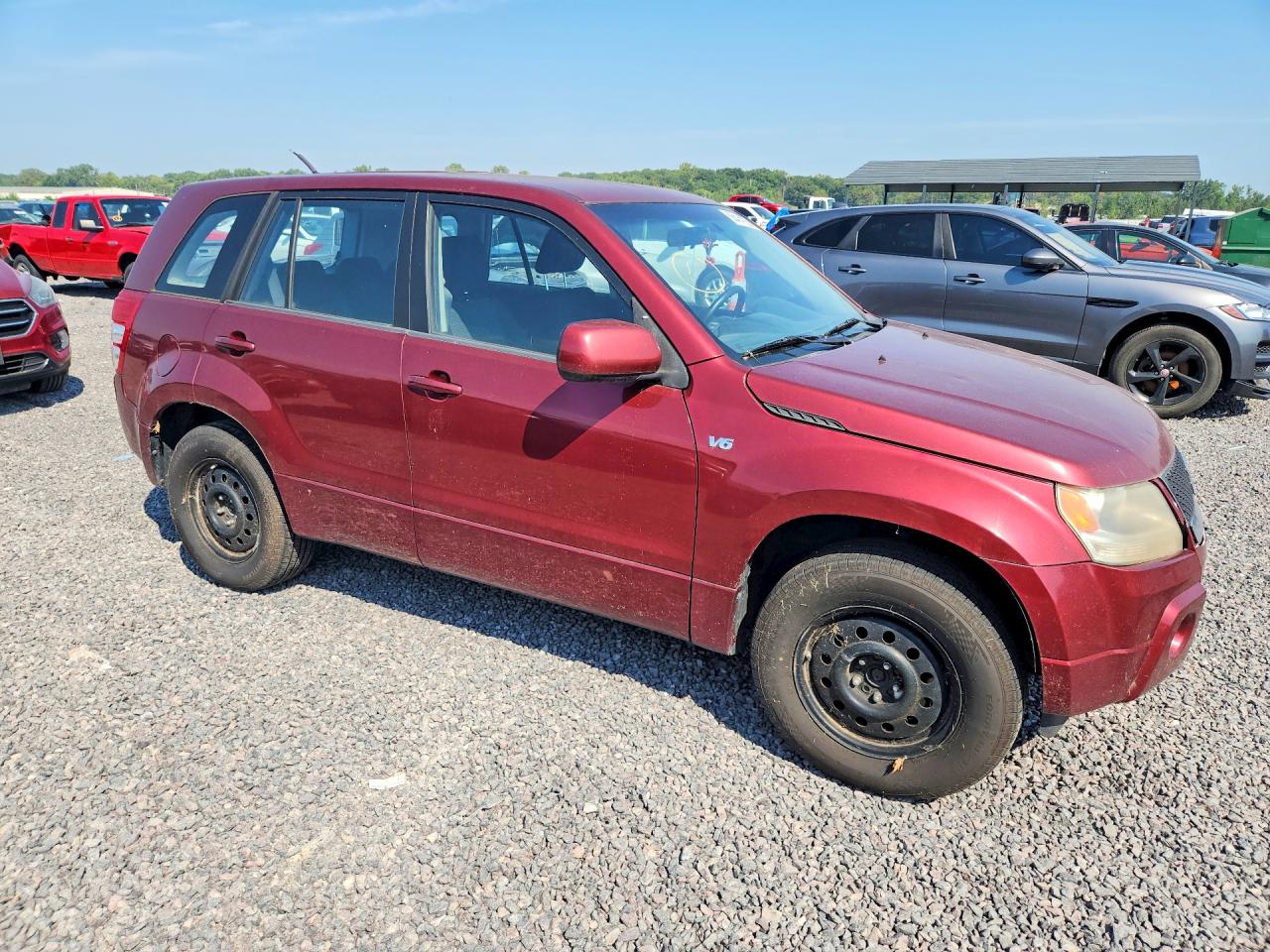 2008 Suzuki Grand Vitara Red vin: JS3TD941084100341
