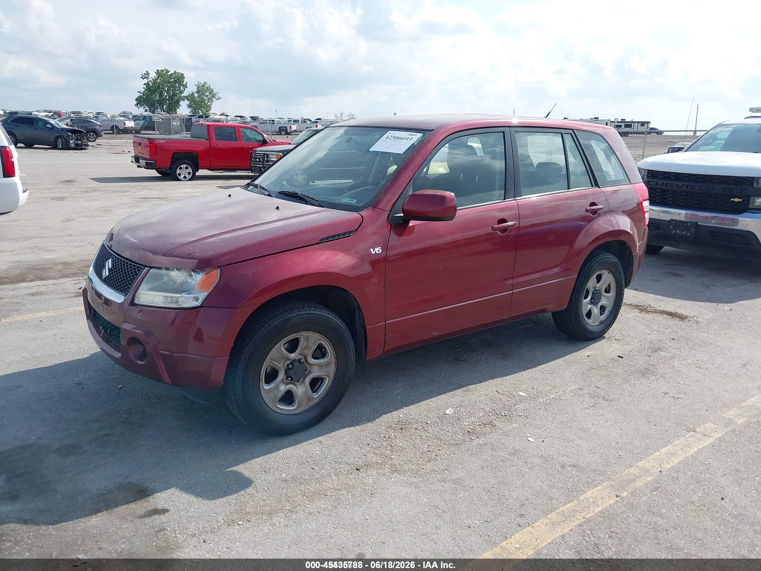2007 Suzuki Grand Vitara   Red vin: JS3TD941274205171
