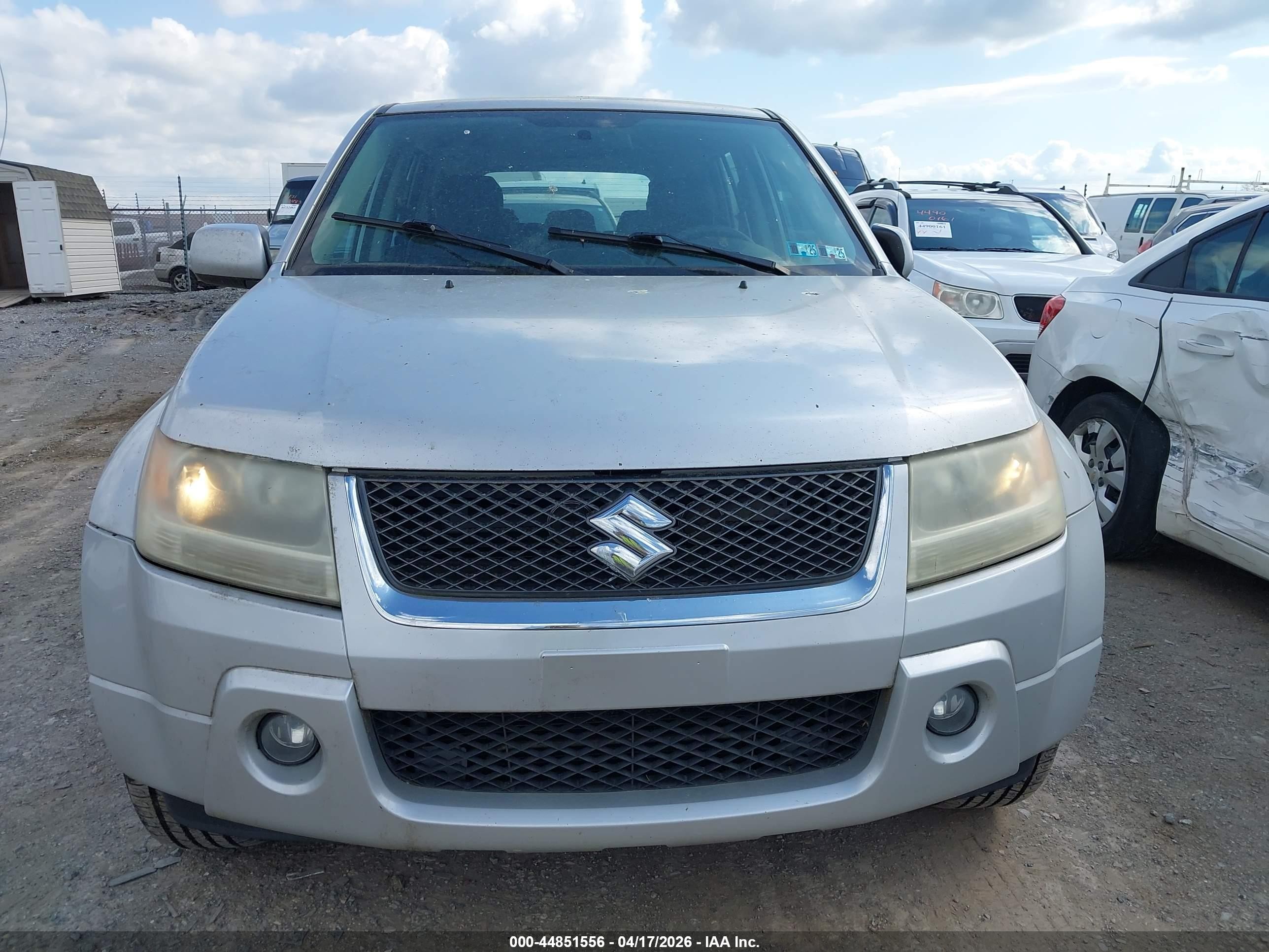 2008 Suzuki Grand Vitara   Серебряный vin: JS3TD941284100177