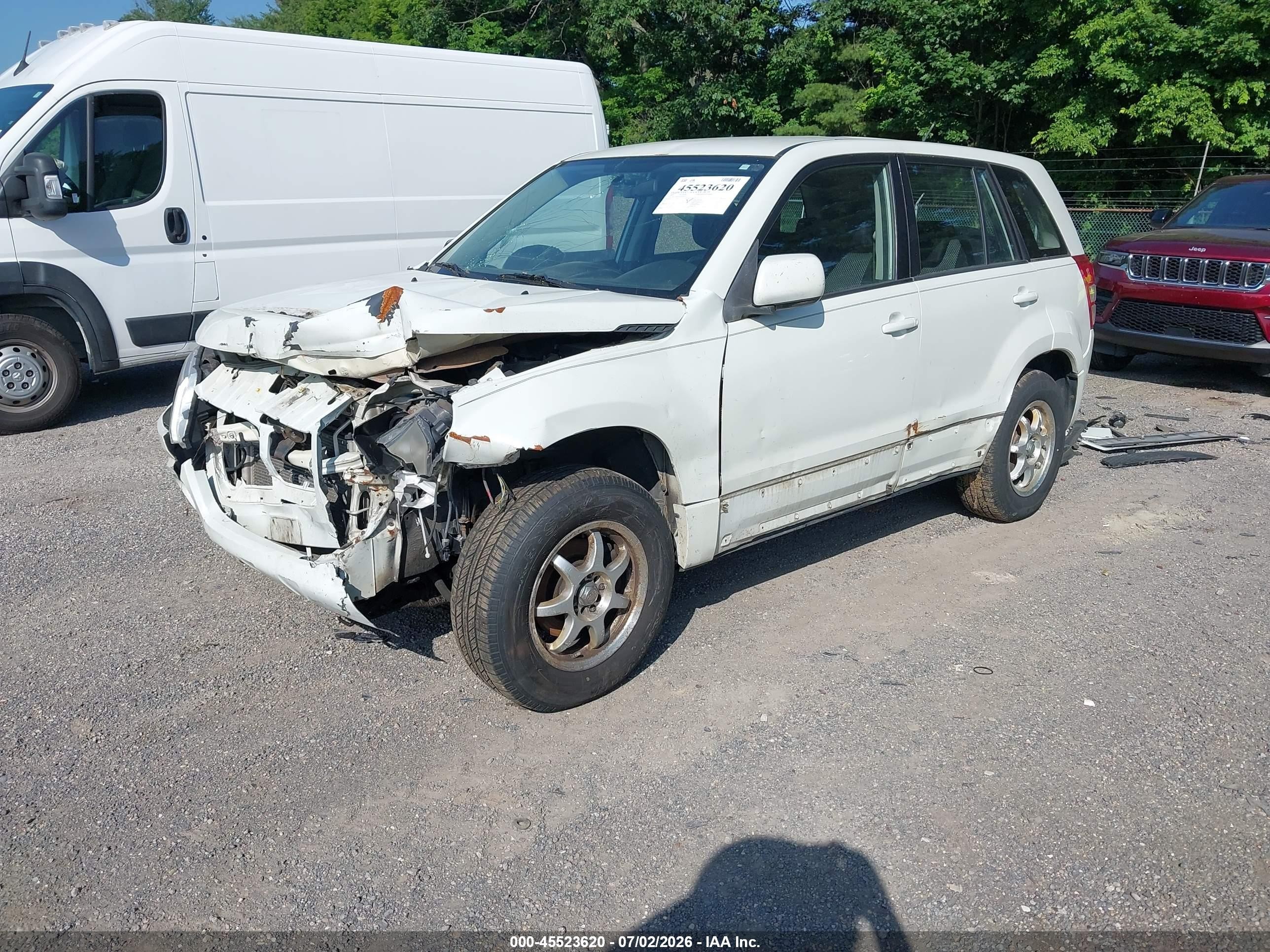2007 Suzuki Grand Vitara   White vin: JS3TD941474202045
