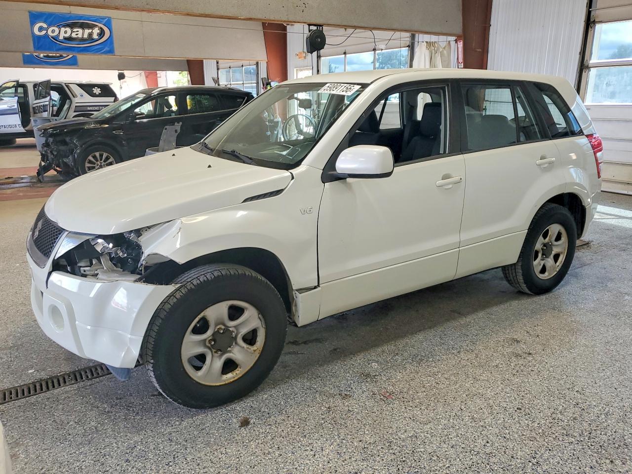 2008 Suzuki Grand Vitara White vin: JS3TD941584102585