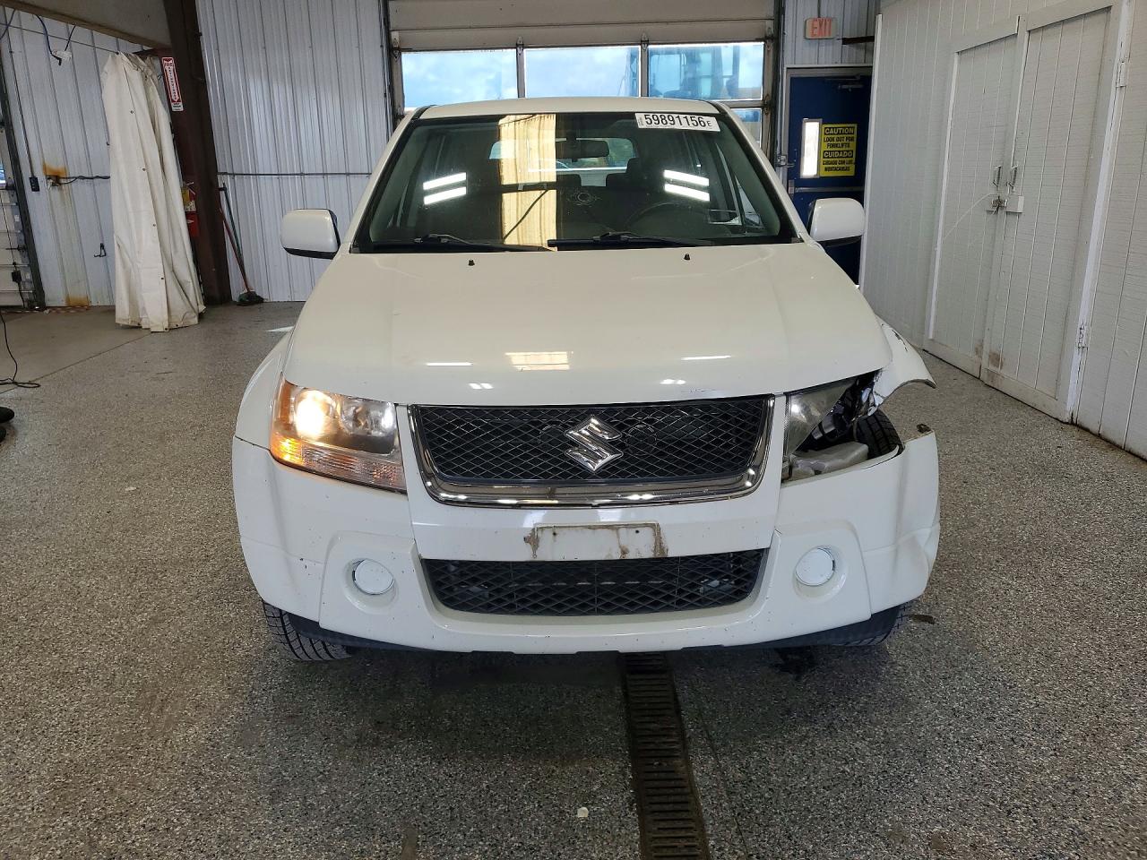 2008 Suzuki Grand Vitara White vin: JS3TD941584102585