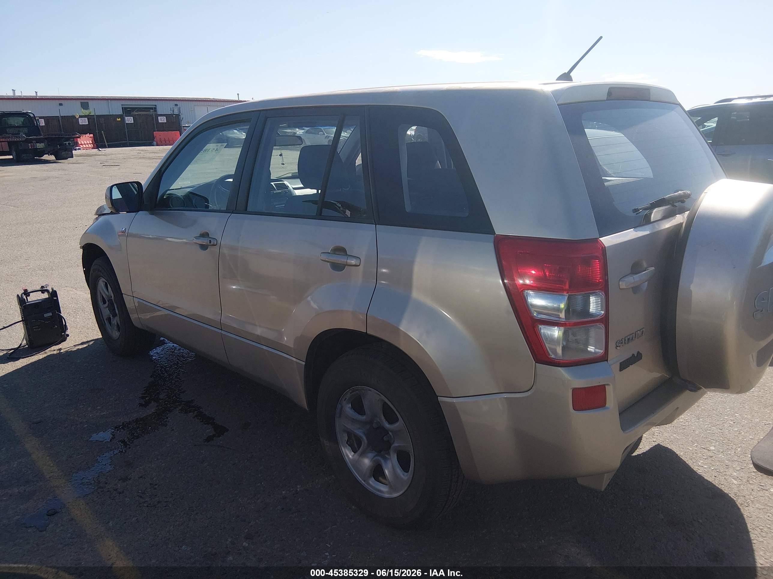 2007 Suzuki Grand Vitara   Brown vin: JS3TD941674200538
