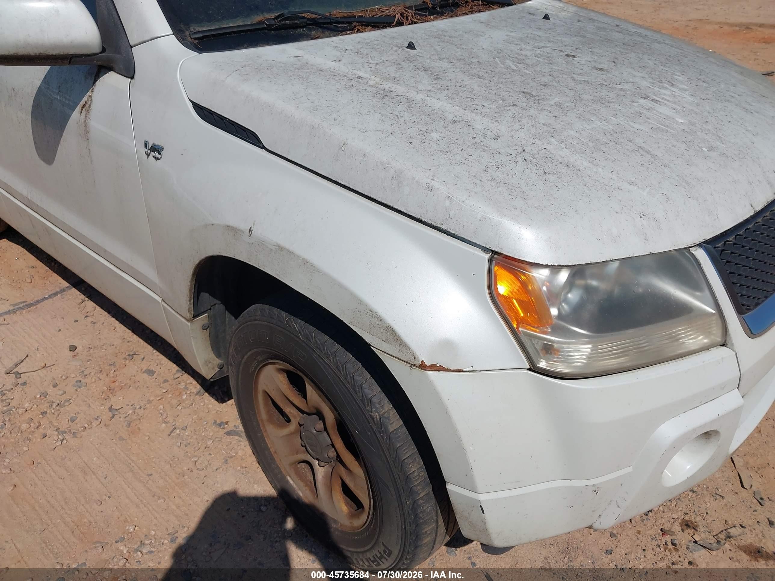 2007 Suzuki Grand Vitara   White vin: JS3TD941774200337