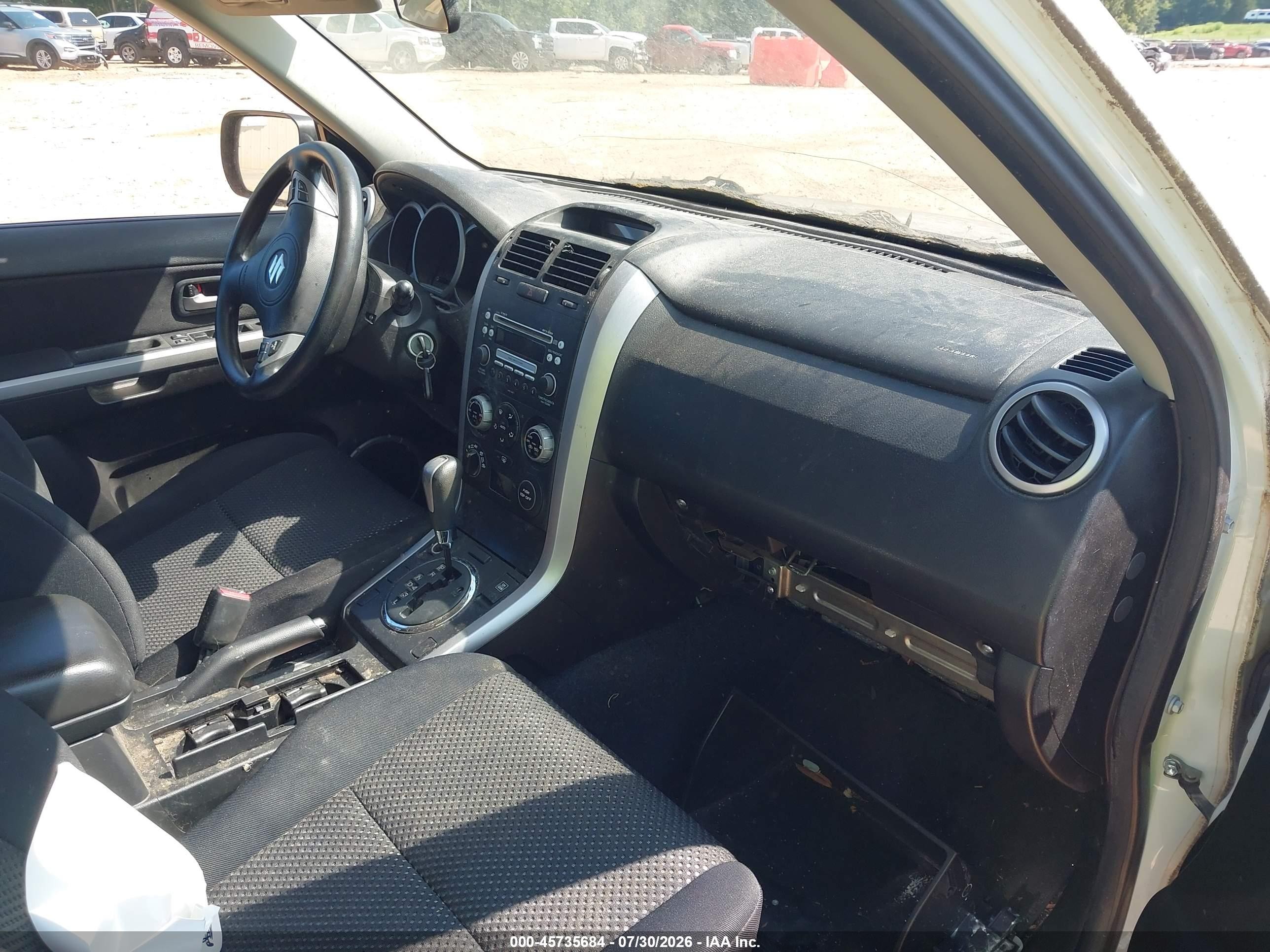 2007 Suzuki Grand Vitara   White vin: JS3TD941774200337