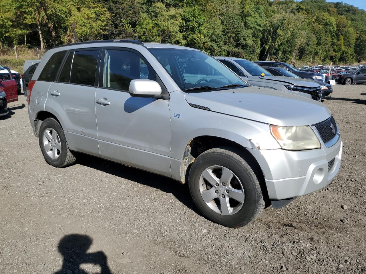 2006 Suzuki Grand Vitara Premium Silver vin: JS3TD943064100953