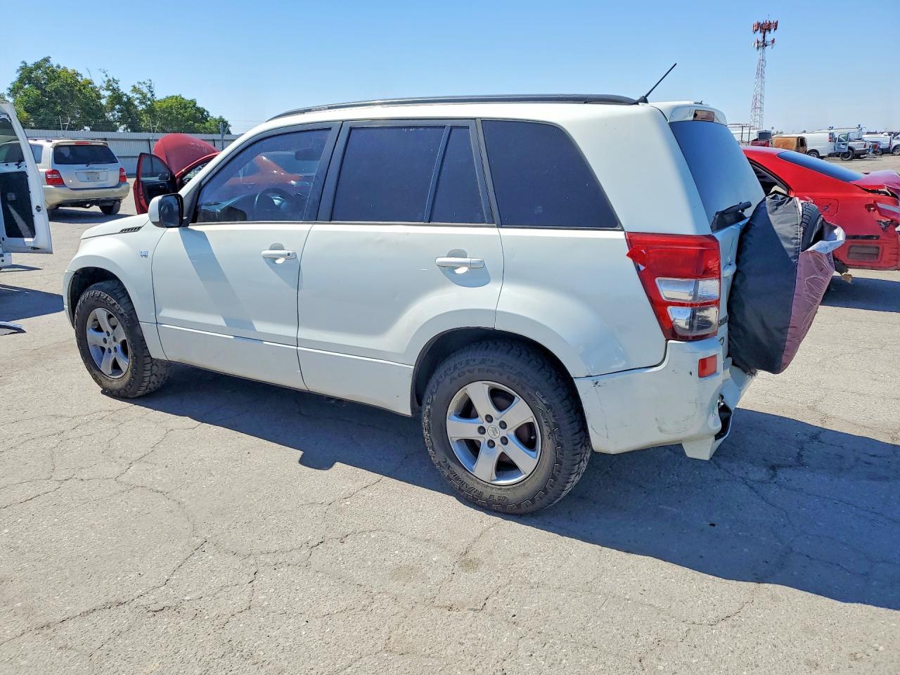 2006 Suzuki Grand Vitara Premium White vin: JS3TD943264101294